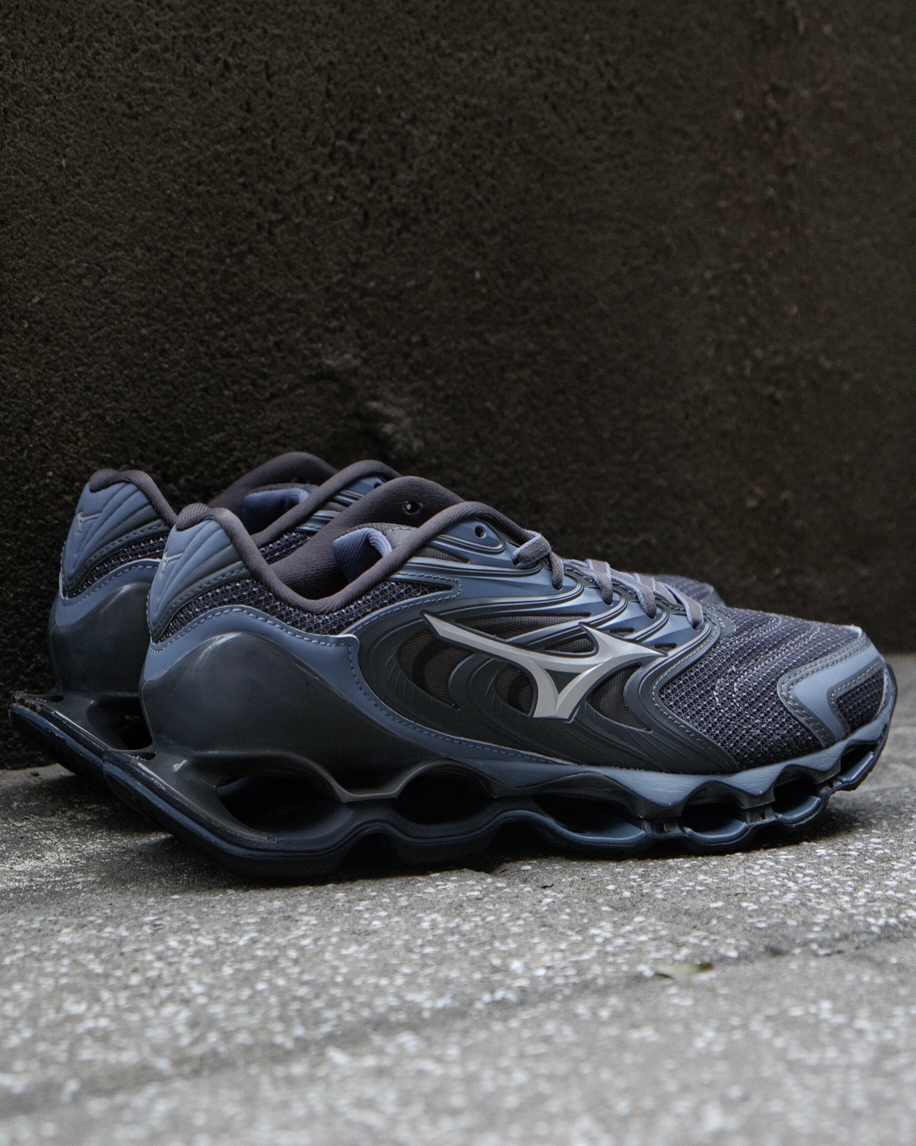 代購 Mizuno Prophecy 12S Wave 減震戶外 跑步鞋 運動休閒鞋 黑 JUN-