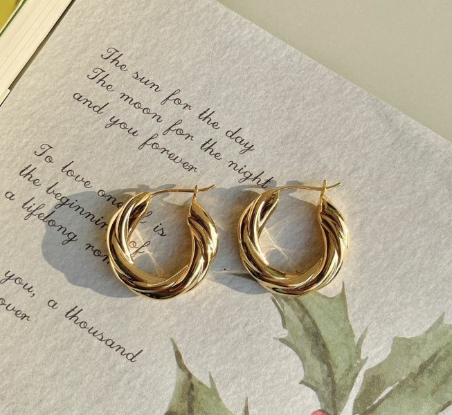 麻花編織款圈圈耳環