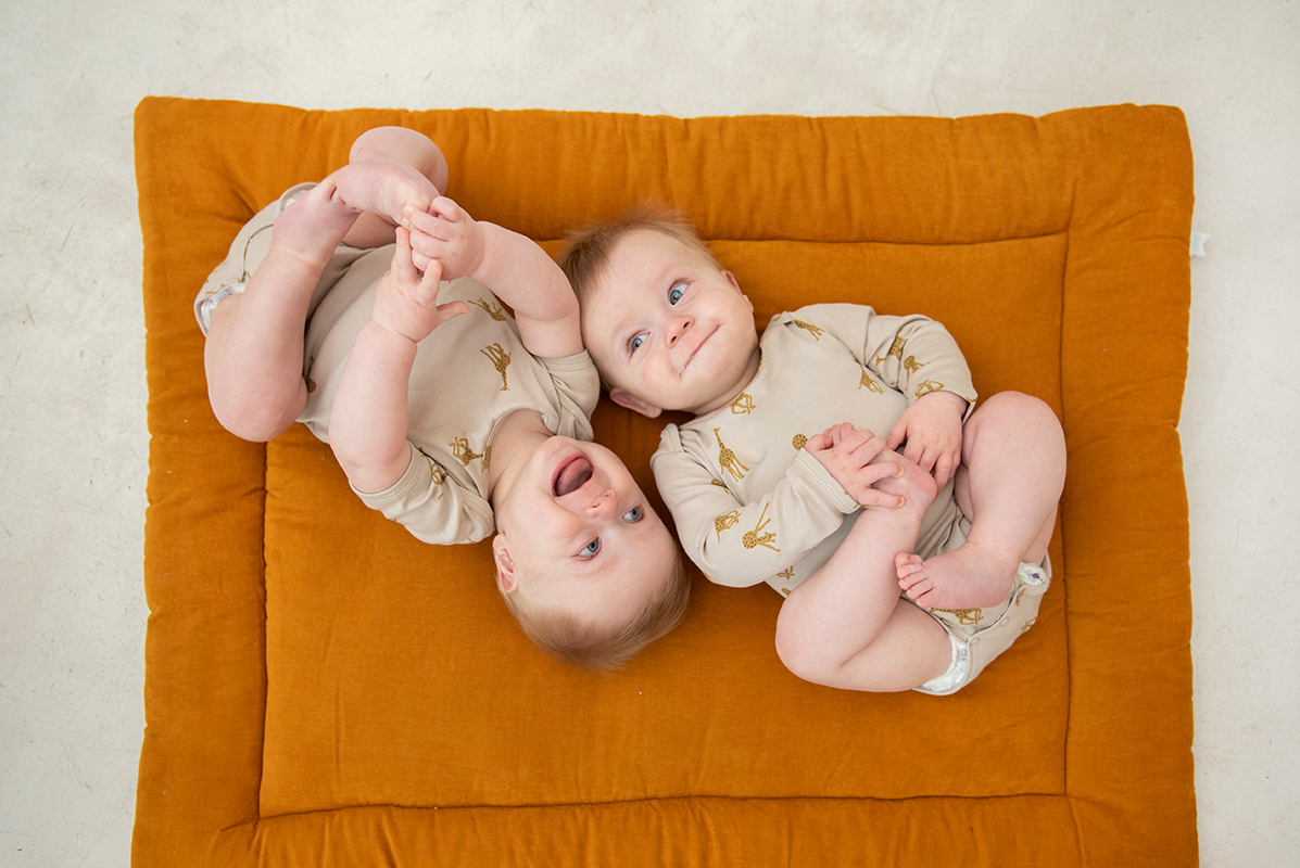 trixie 有機棉短袖包屁衣-長頸鹿先生