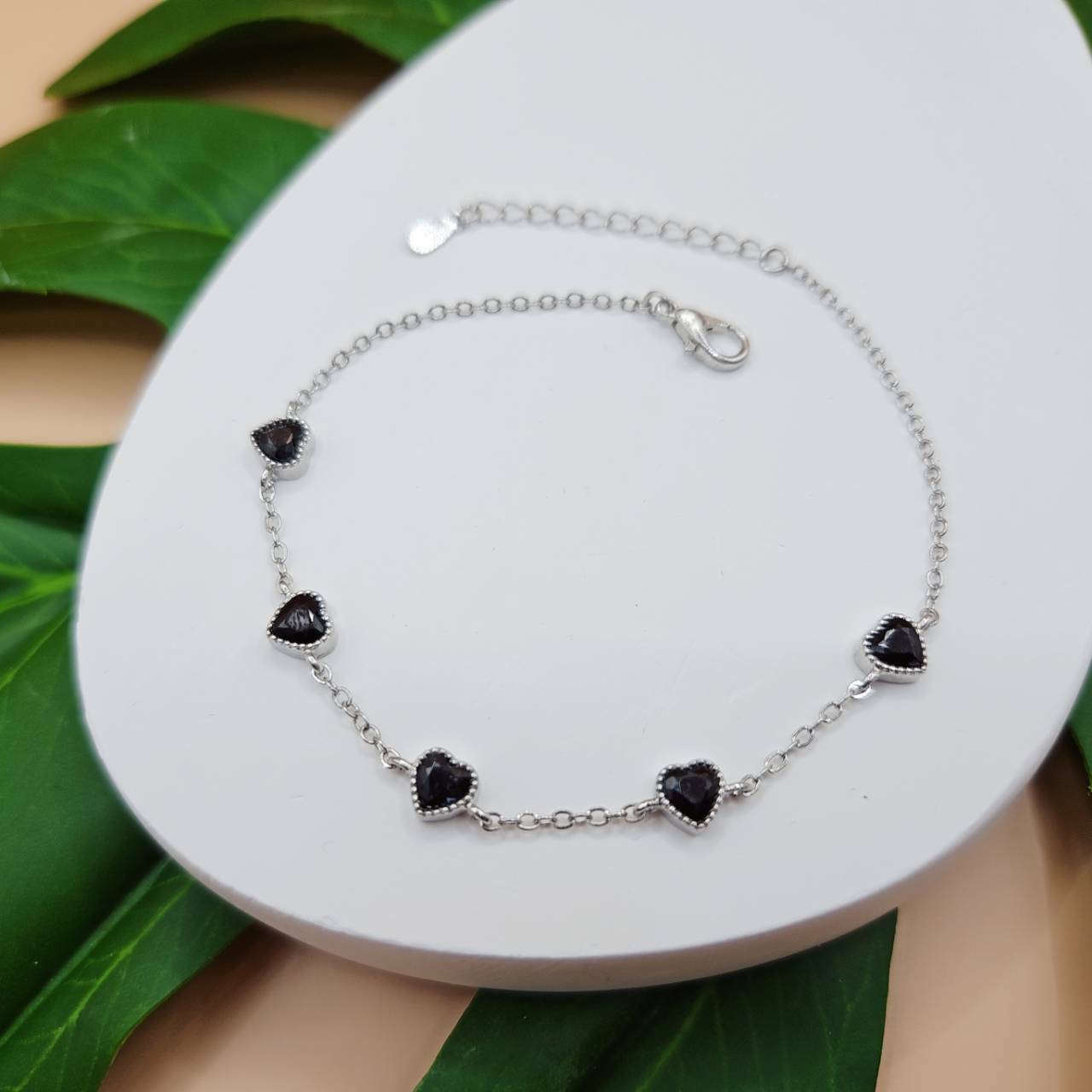 黑尖晶石愛心鍊子(半銀)