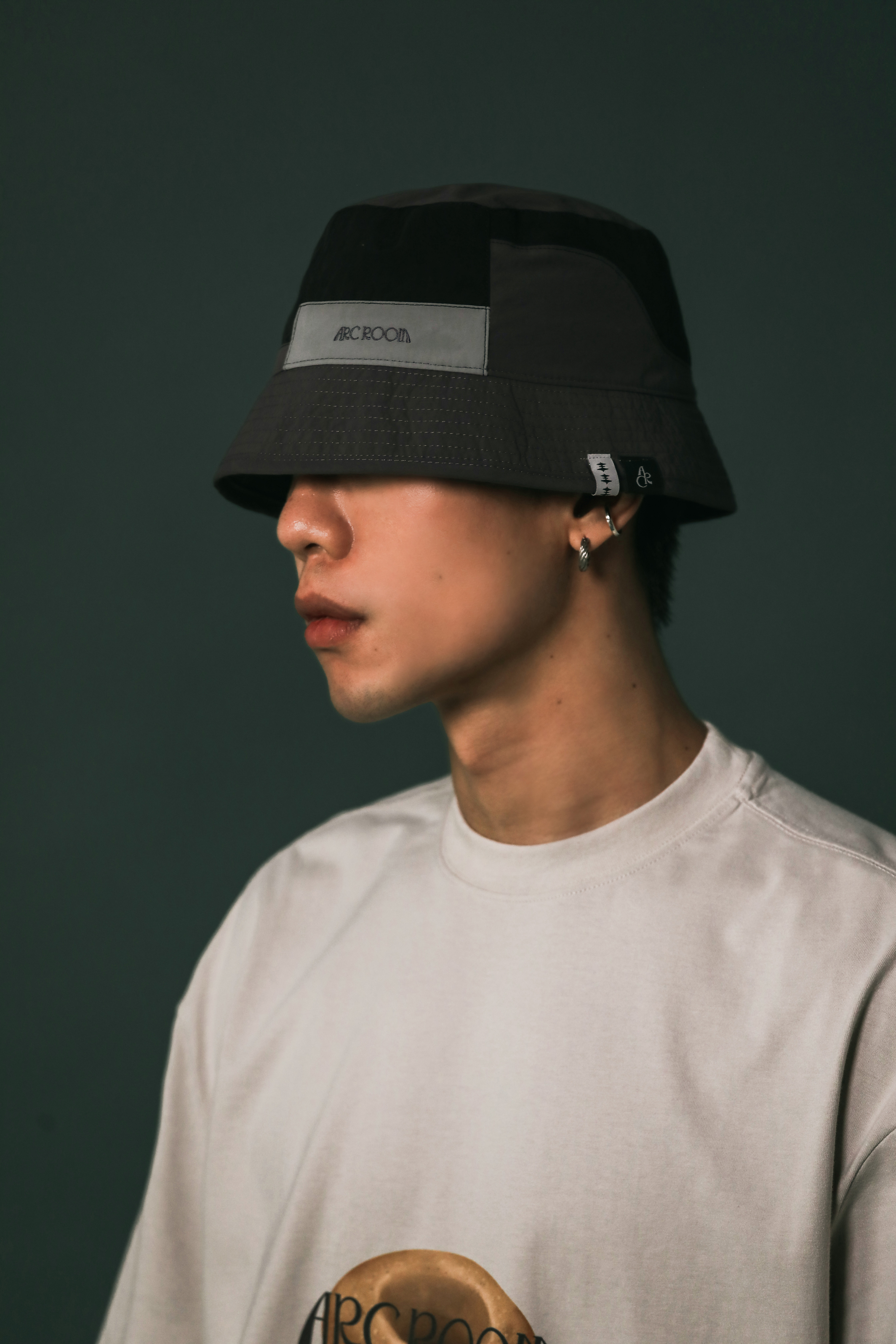 ARC BUCKET HAT