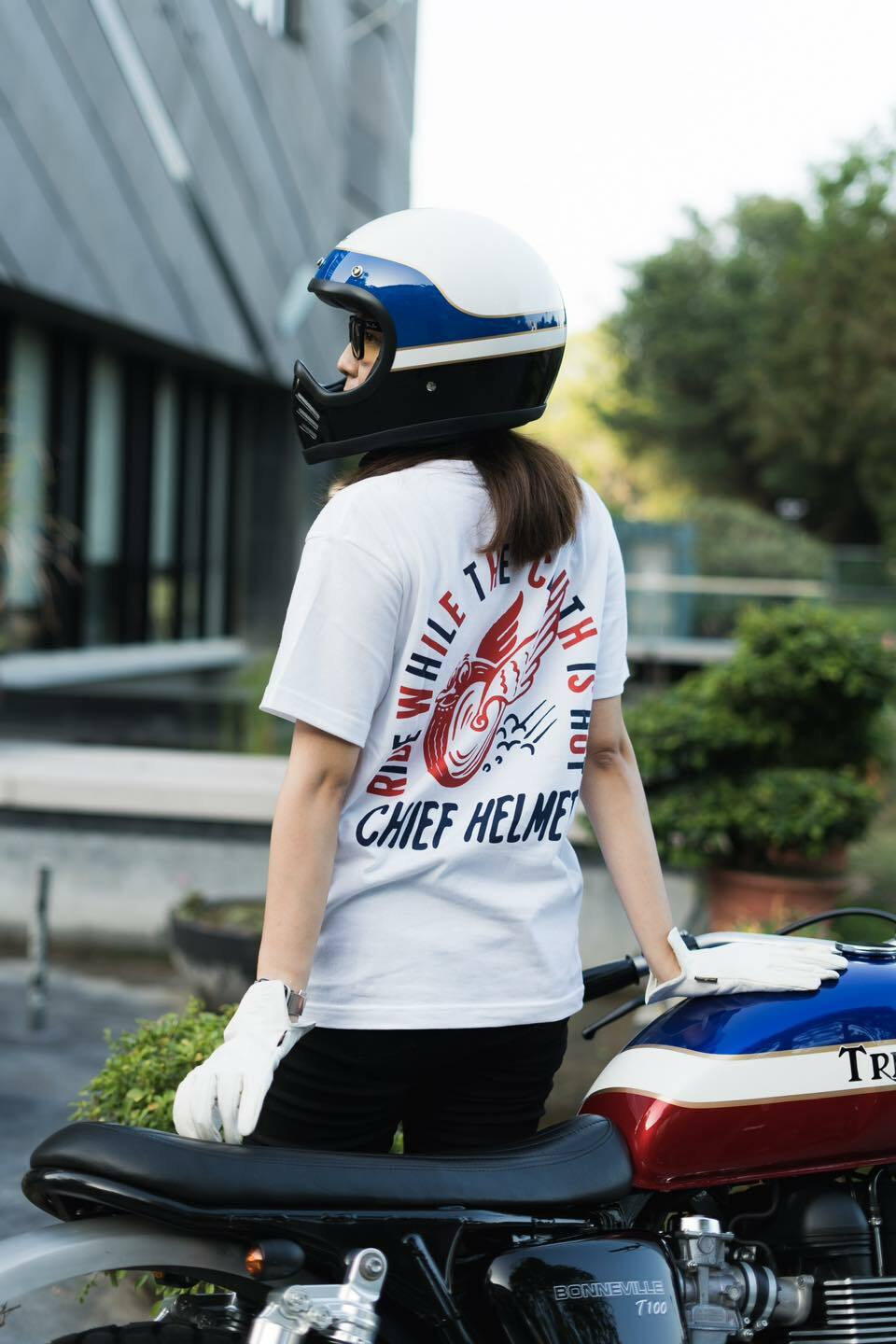 CHIEF ATHENA 玻纖版 攀越 藍白 山車帽