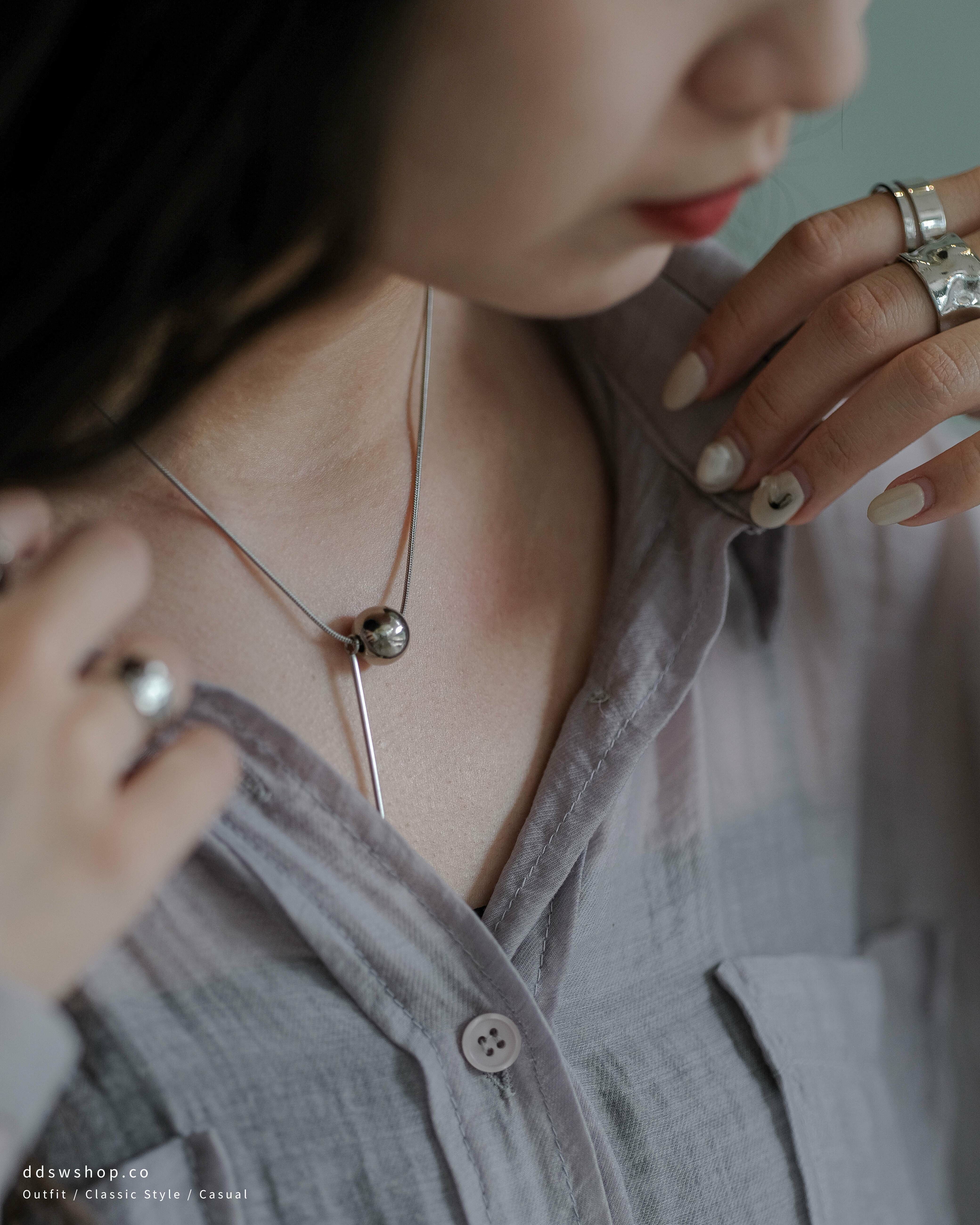 D.ecorate 垂墜雙球項鍊