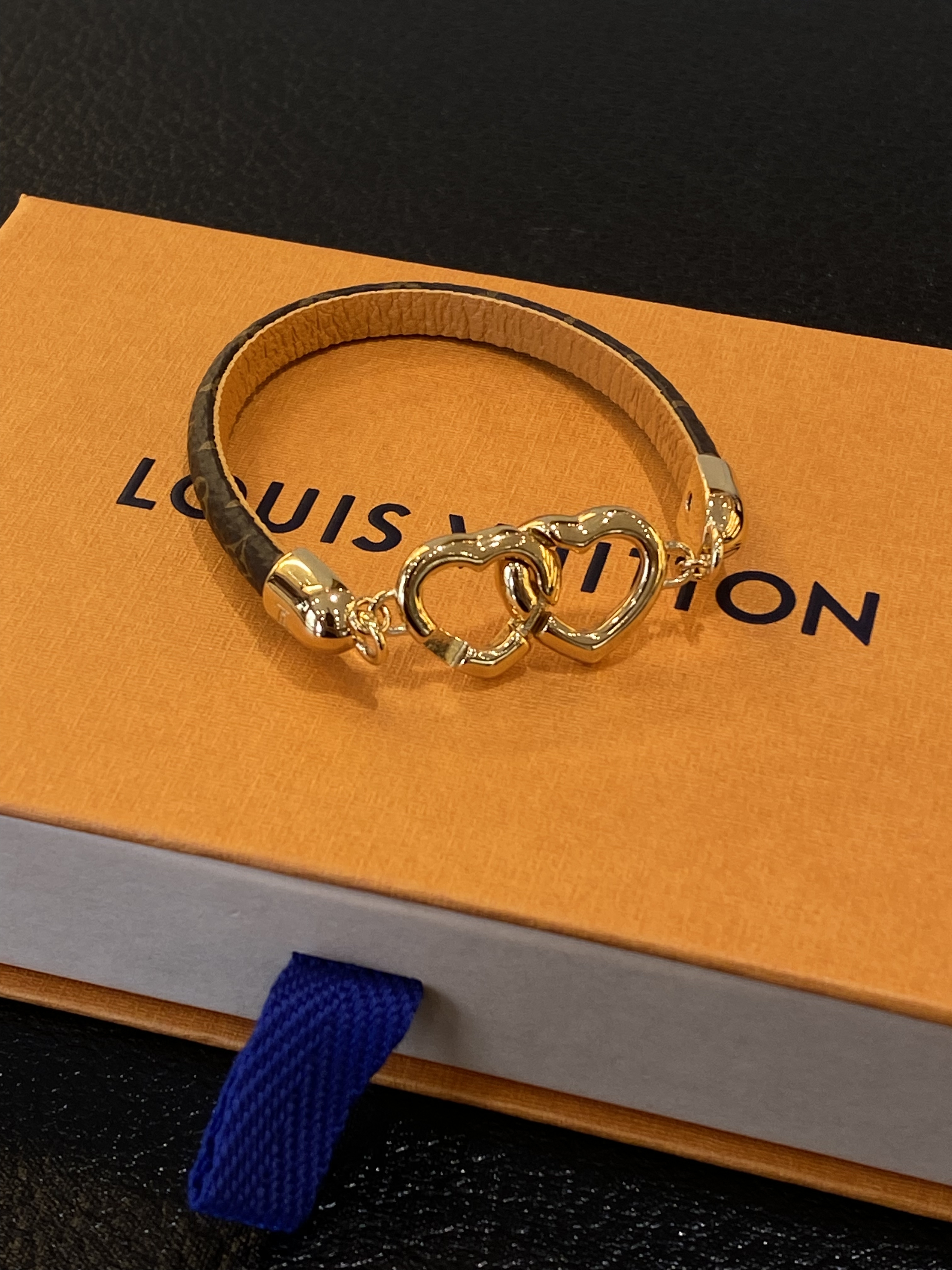 Louis Vuitton Say Yes Bracelet (SAY YES BRACELET, M6758F)