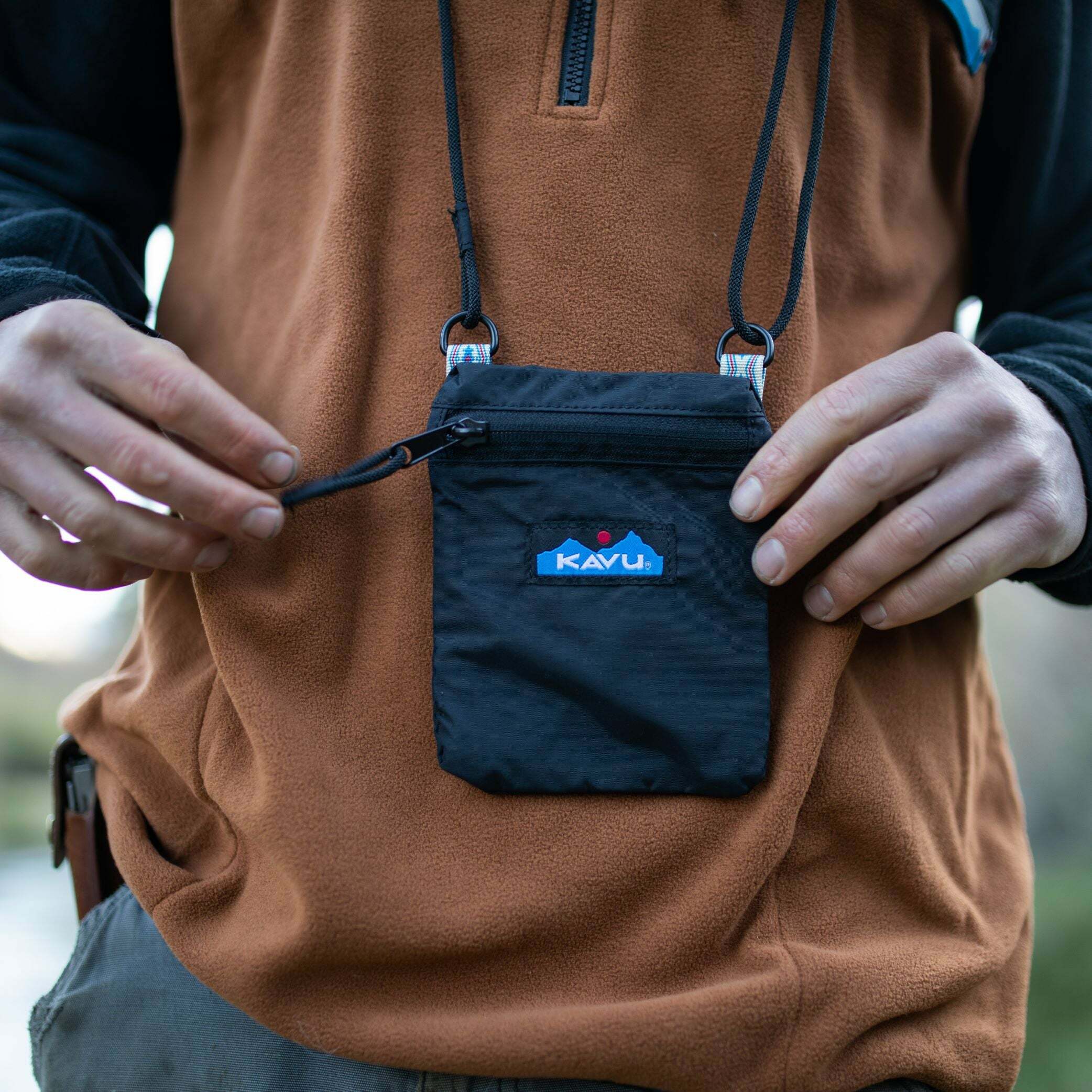 KAVU Waspusk Pouch 休閒斜背小包 - K9366