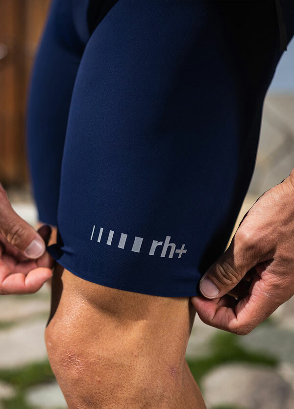 <img src="ECU0947-560.JPG" alt="zerorh義大利專業自行車車褲超平滑褲管剪裁輕鬆服貼包覆大腿">