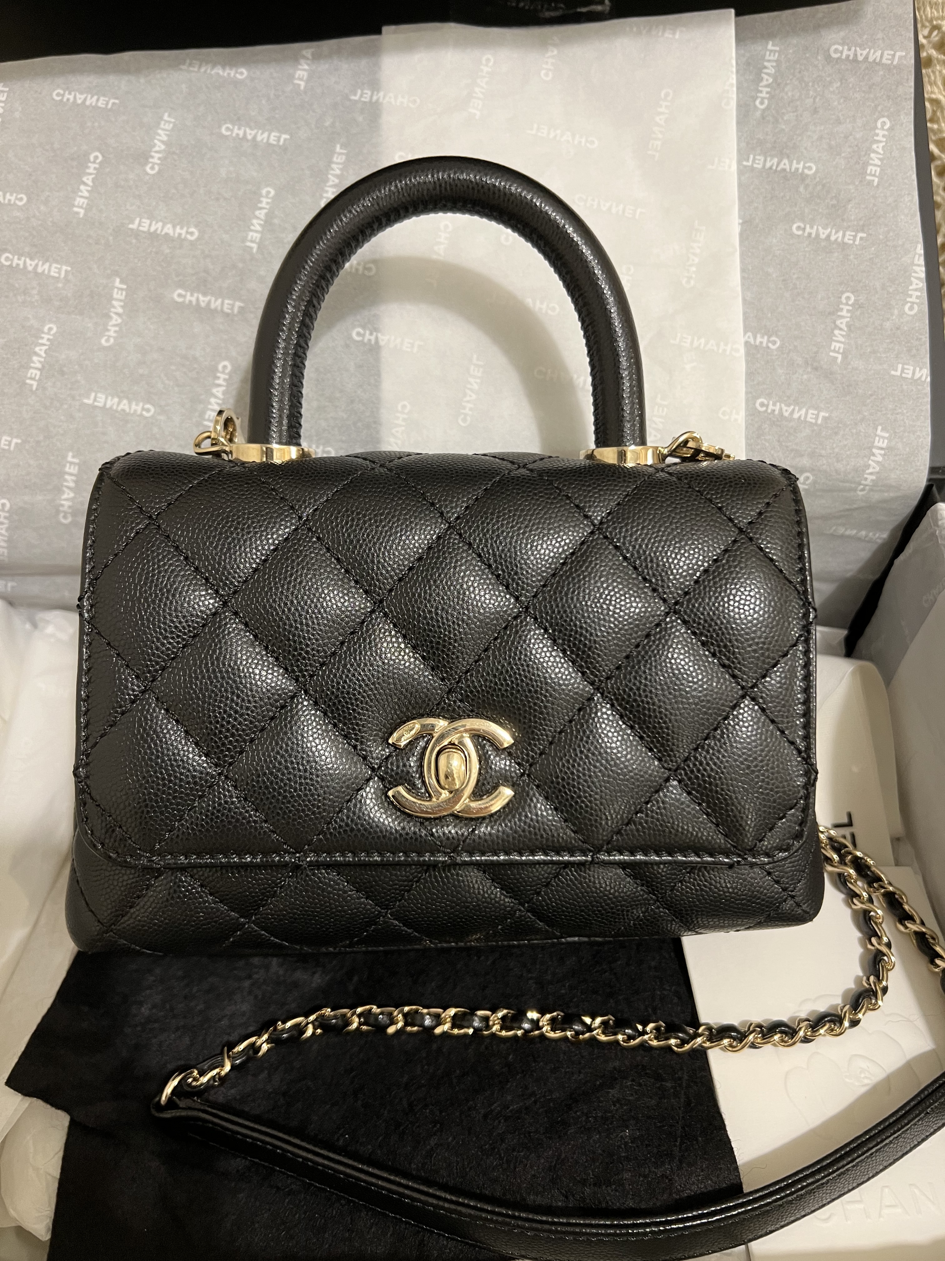 Chanel coco handle mini (black caviar/ champagne gold)
