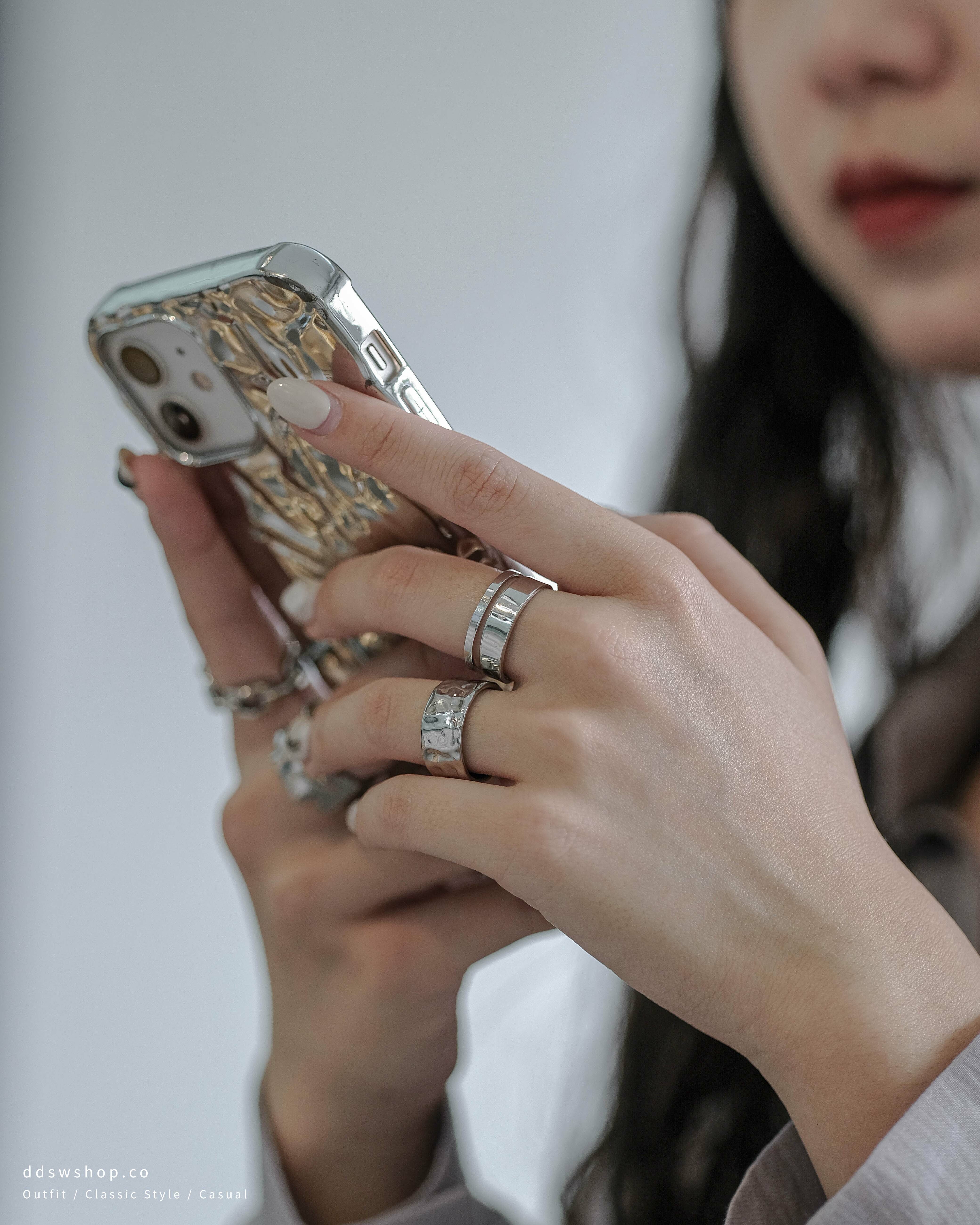 D.ecorate 質感皺摺戒指