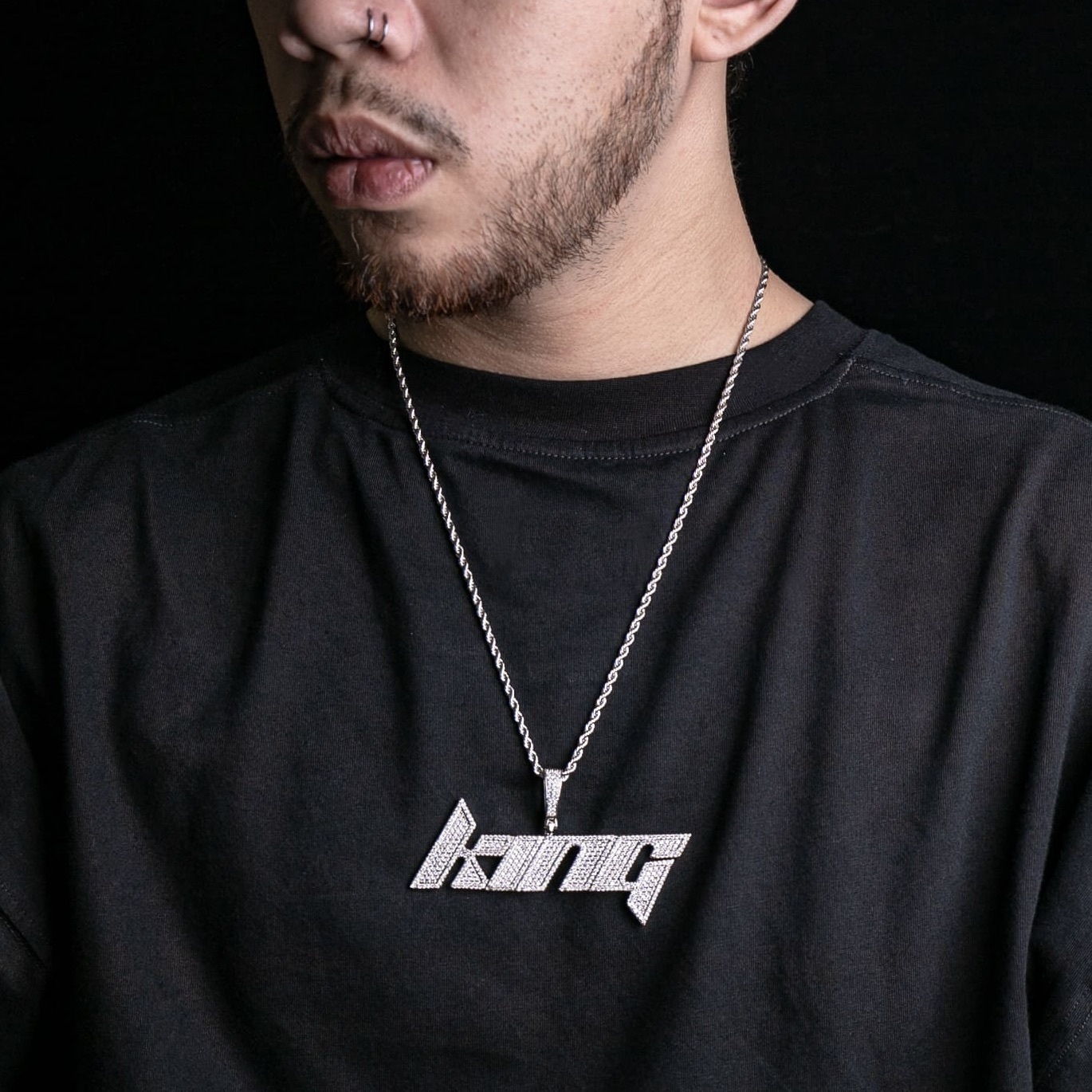 客製化滿鑲斜體字(A-Z)字母墜飾