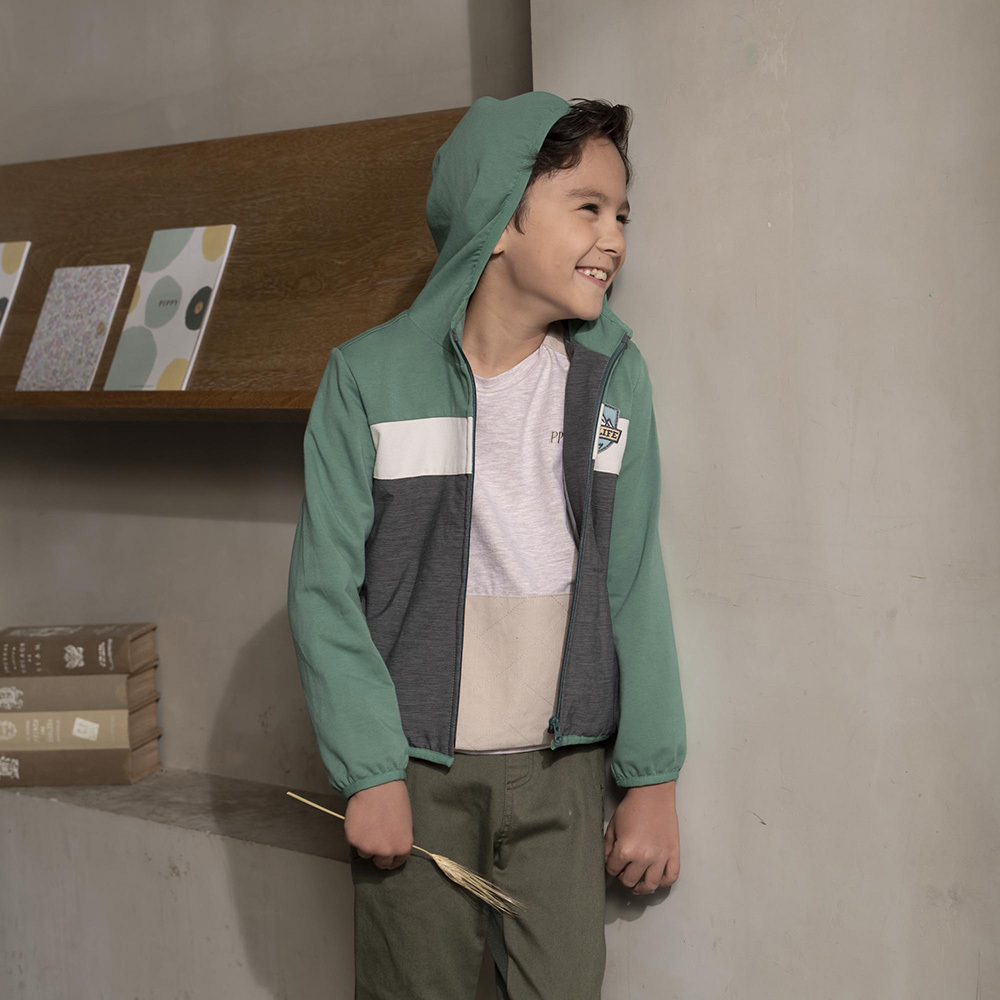 PIPPY 俏皮跳色拼貼繡標連帽外套 綠