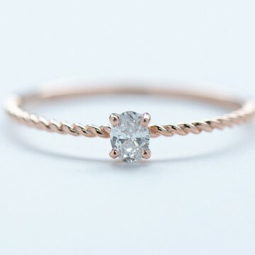 18K Mini Oval Diamond Ring