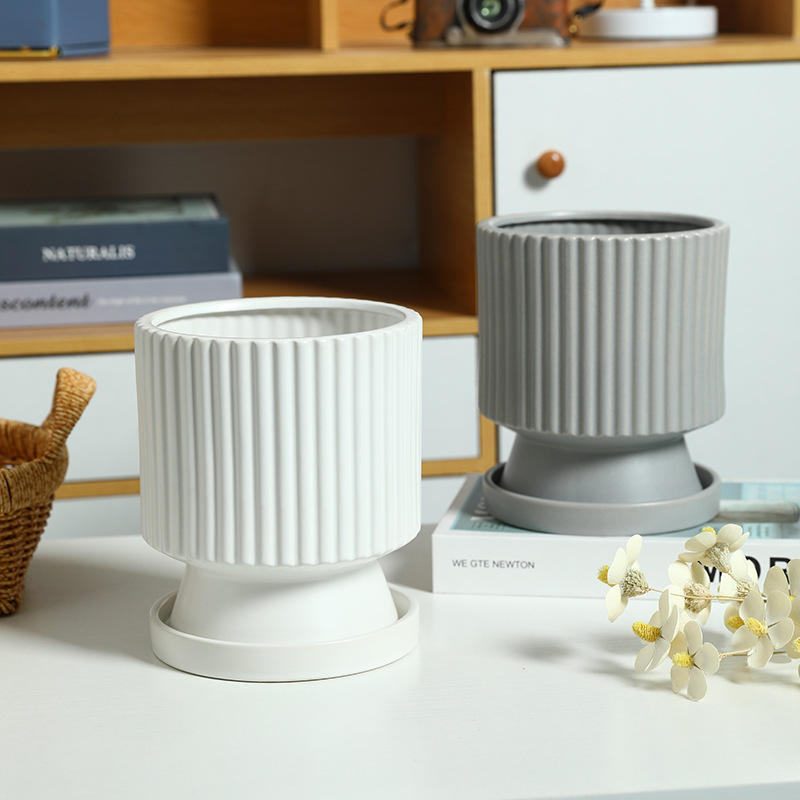 《2888》現代豎紋高腳陶瓷花瓶擺設