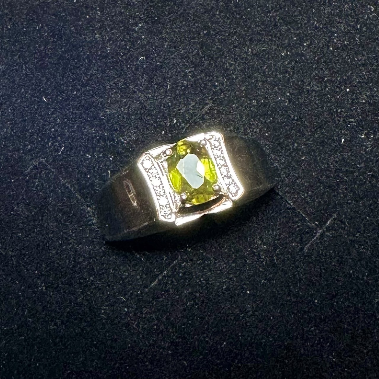 925銀橄欖石男戒