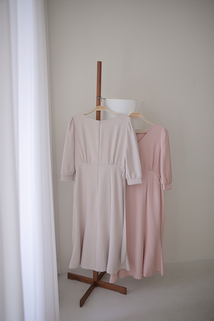 🚀當日出貨【🌸早春新品 】 Flora 秋暮7分袖V領優雅長洋 (2 colors)