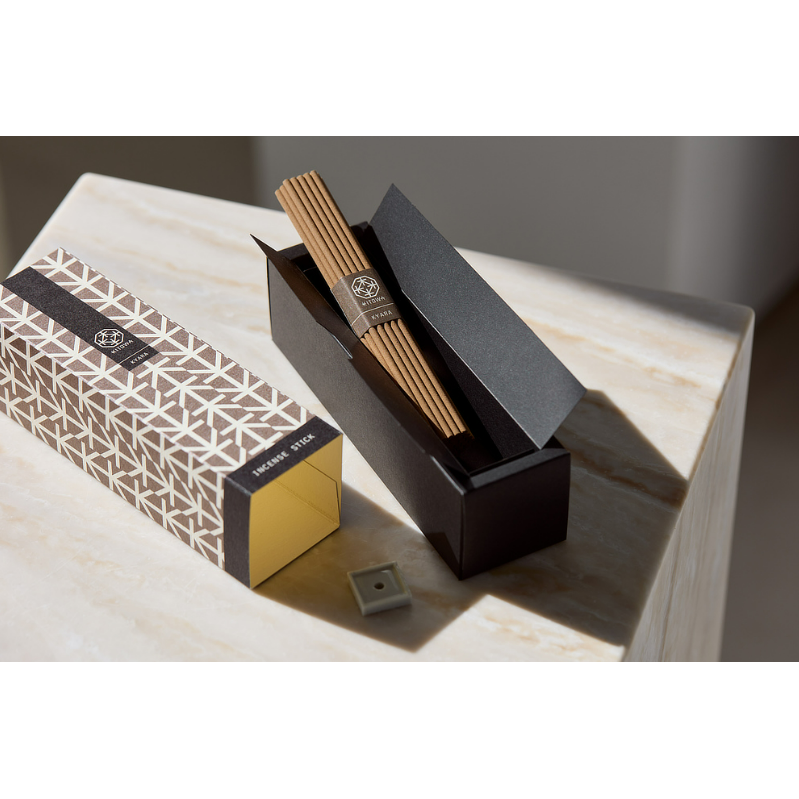 MONOCO - 《SANDALWOOD》線香40支裝:平靜心靈、平靜空間的“檀香香”｜KITOWA(已含香座)