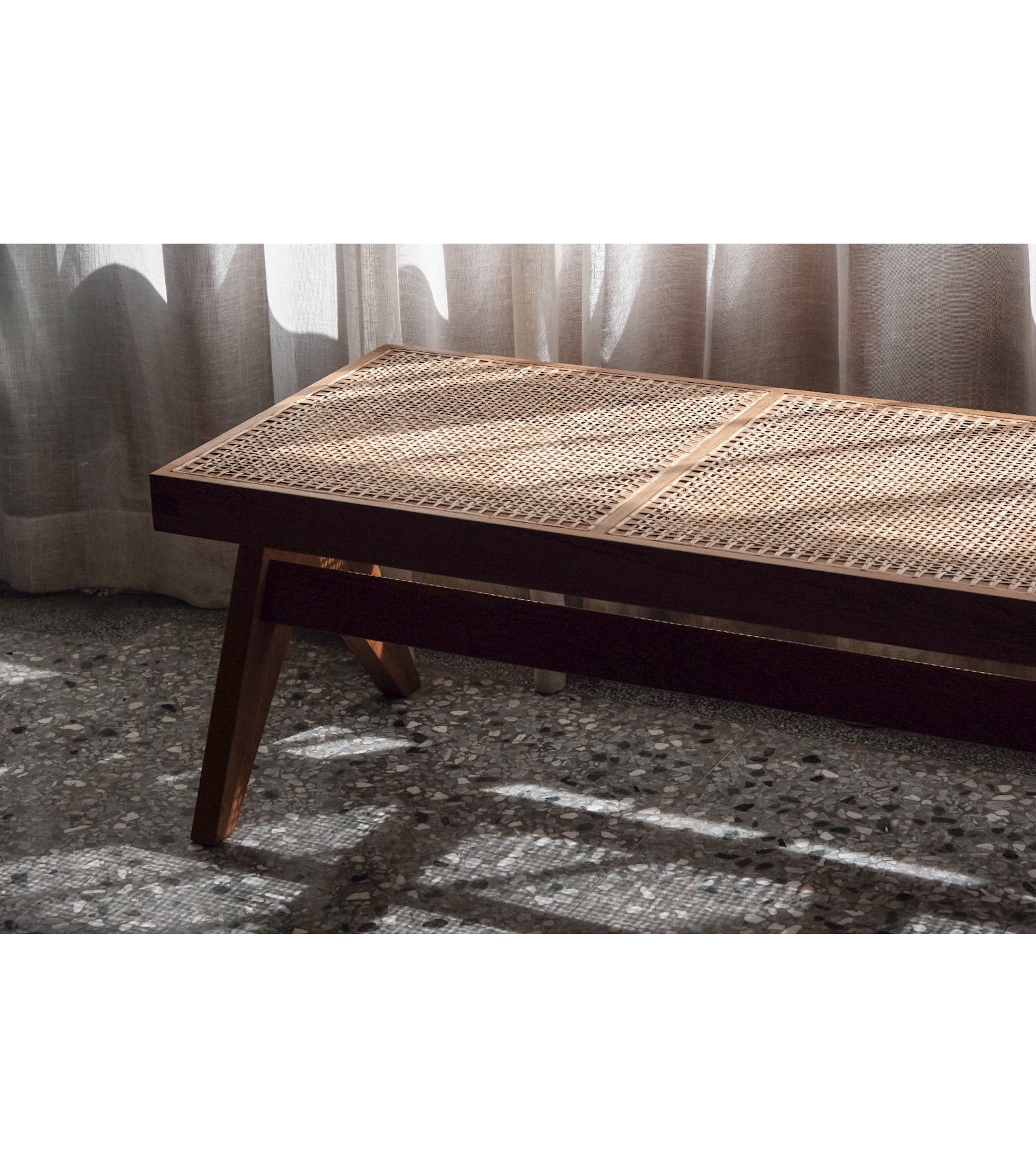 定価15.4万 DETJER pierre jeanneret ジャンヌレベンチ 定価15.4万 DETJER pierre jeanneret ベンチ - メルカリ