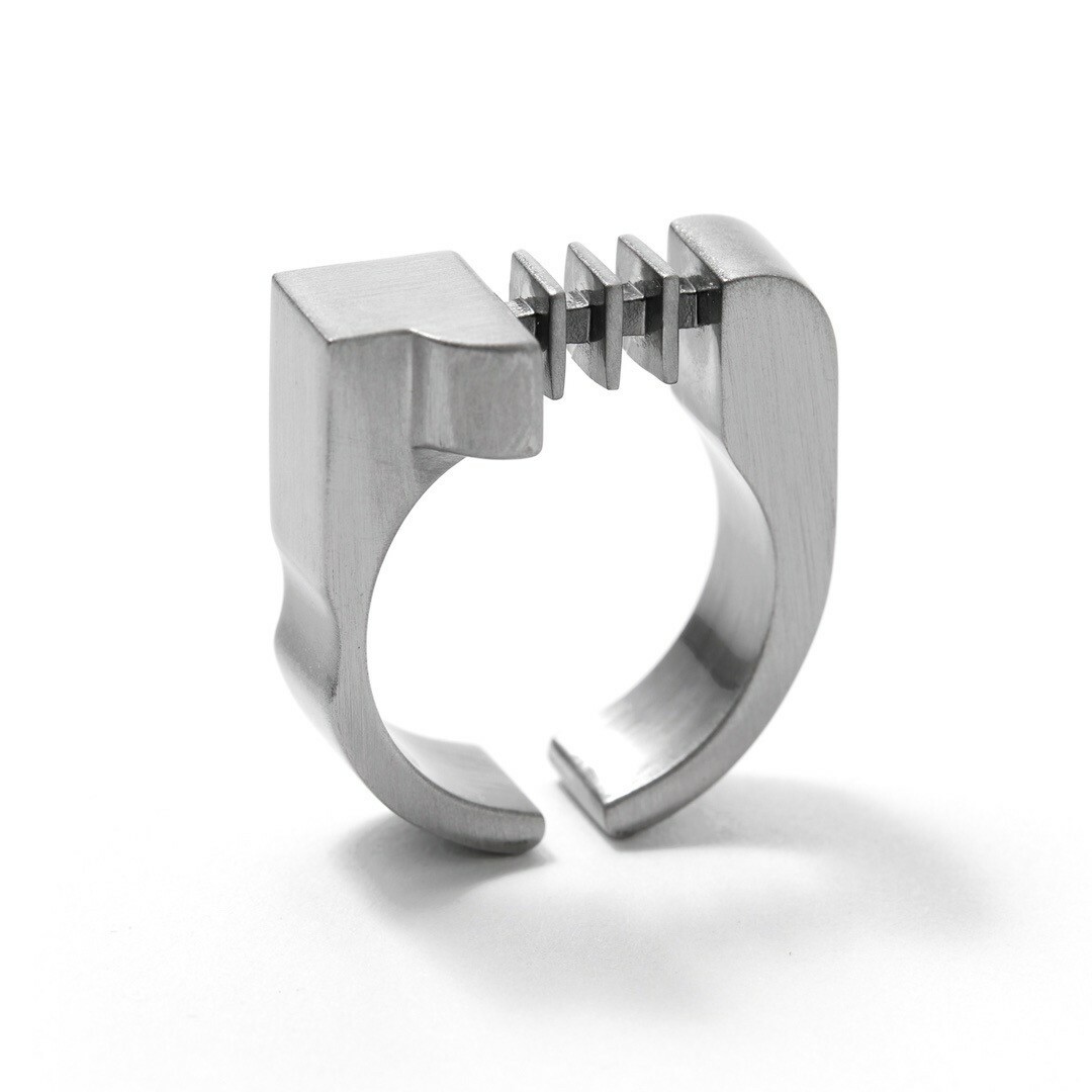 Fe3c 螺絲戒指 Screw Ring