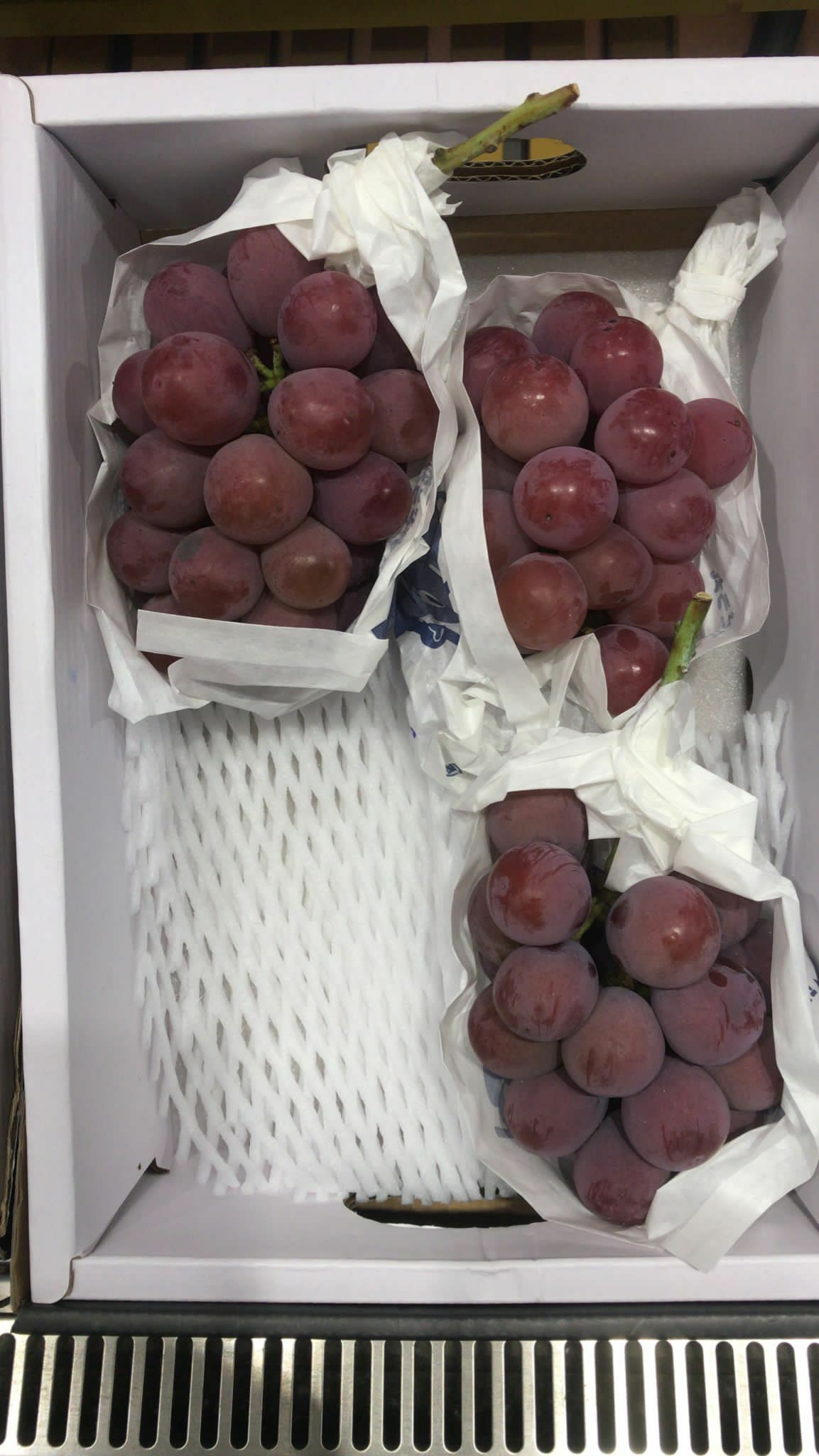 Bless-Fruit-  日本妮娜紅提