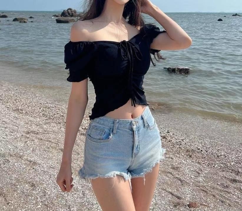 TP23S0828 泡泡手袖抽繩上身