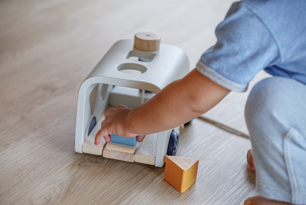 PlanToys 形狀配對小巴士(清新藍)