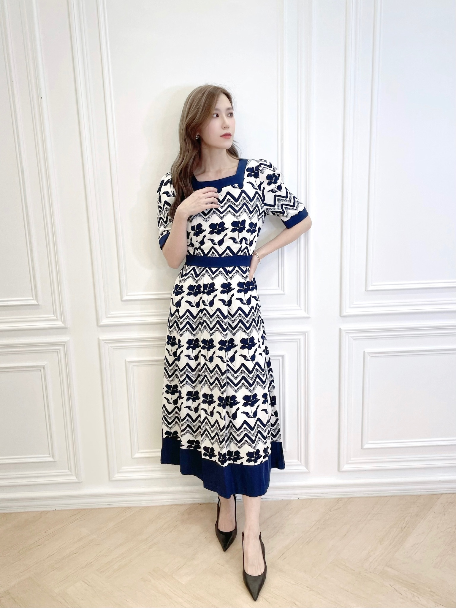 方領印花洋裝