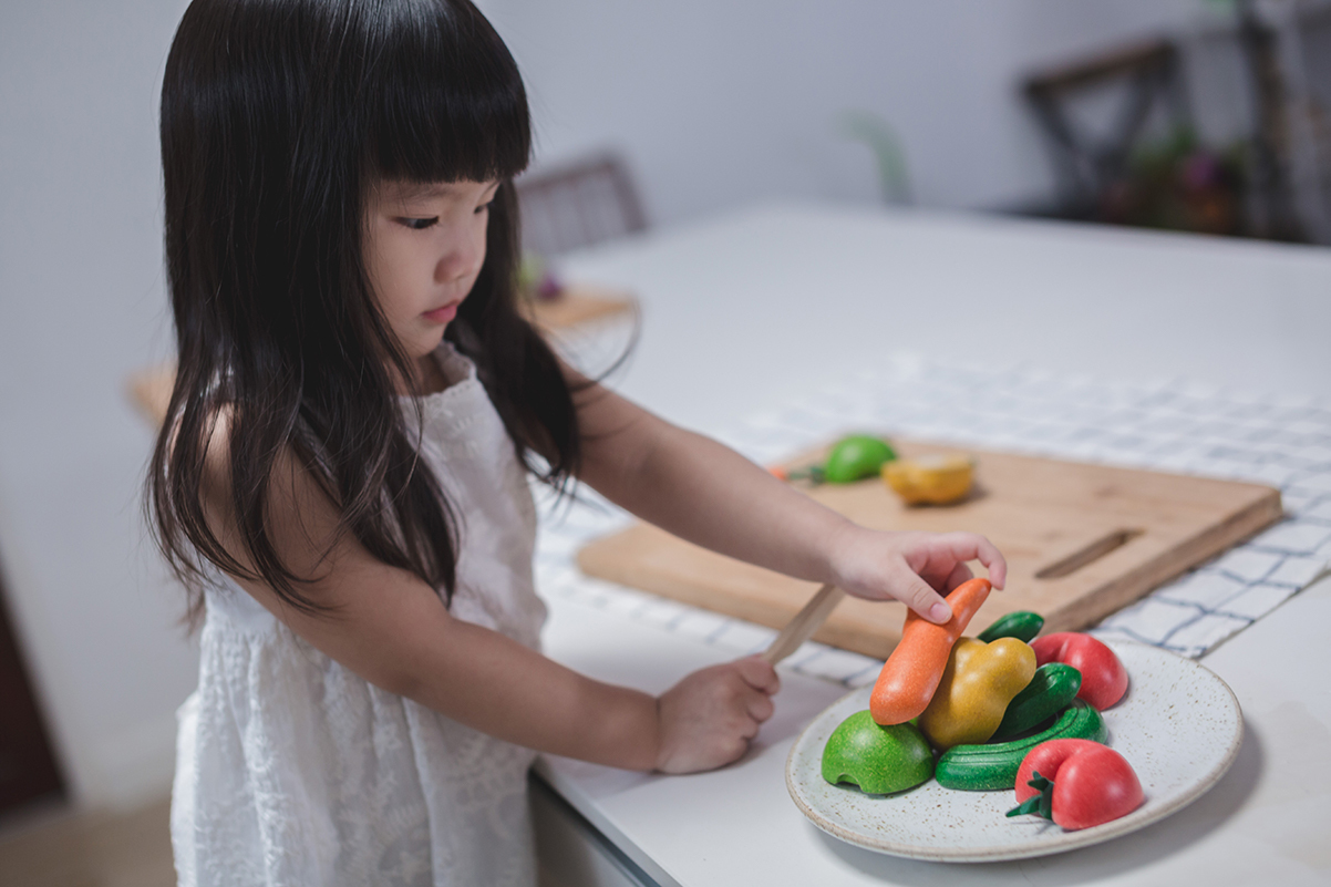 PlanToys 小主廚-醜蔬果切切樂