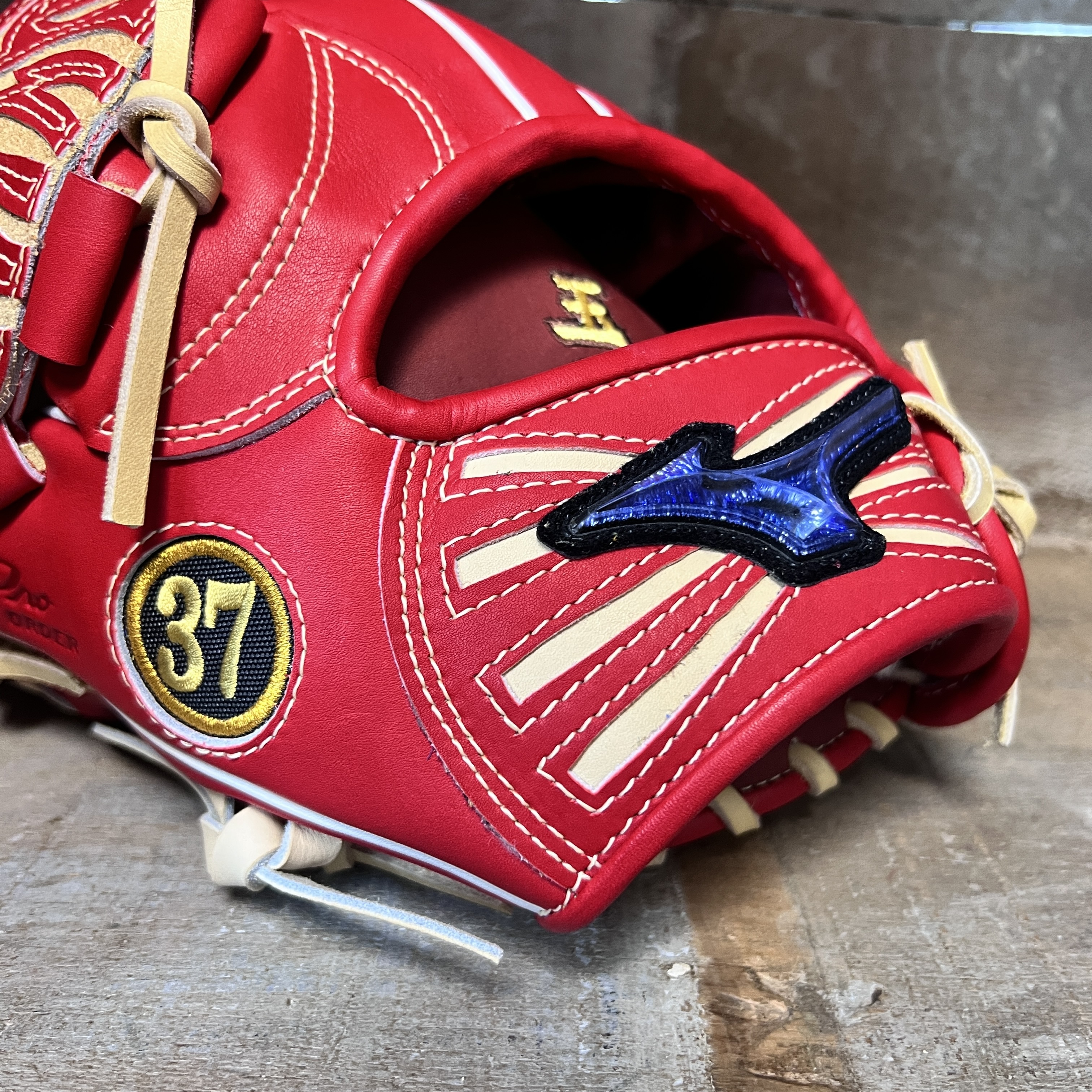 系列：MizunoPro 硬式order Model：田中将大配色：レッド62