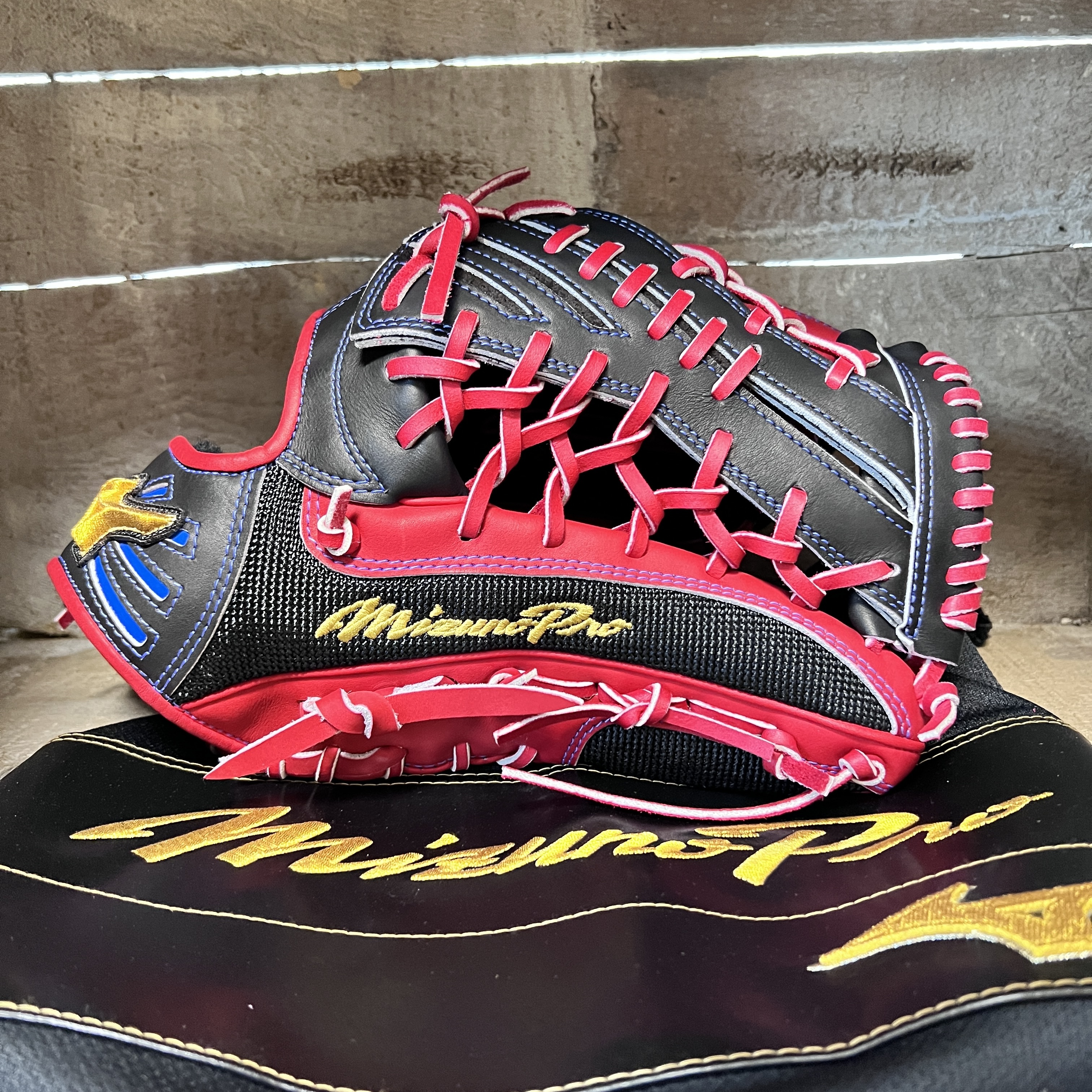 照片分享】 MizunoPro Order 硬式外野訂做手套岡島豪郎湯揉完成品