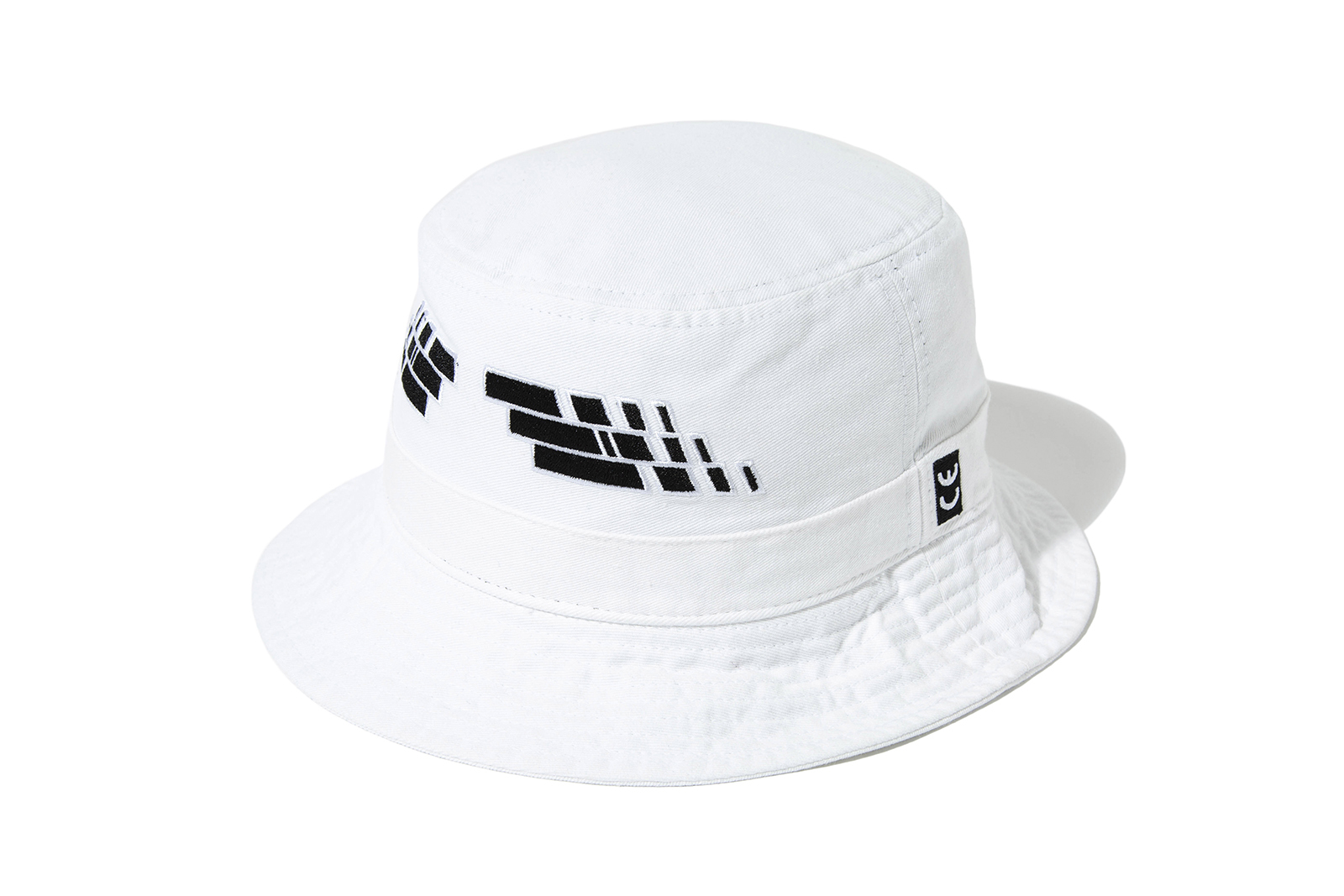 C.E "ZIGGURAT SILHOUETTE HAT" (White)
