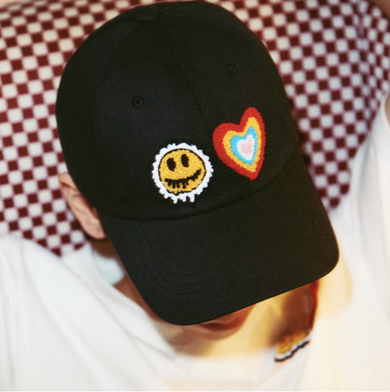 韓國代理品牌 Misterchild《新品》溶解笑臉 彩虹愛心 立絨刺繡 老帽 帽子 復古