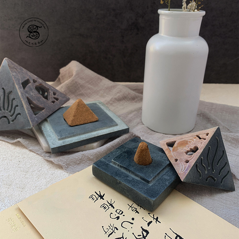 高質感金字塔大小香台獨特的金字塔形狀用途多樣燃燒香料這有助於提升空間的香氛和氛圍靜心冥想時帶來寧靜 -光之薩滿