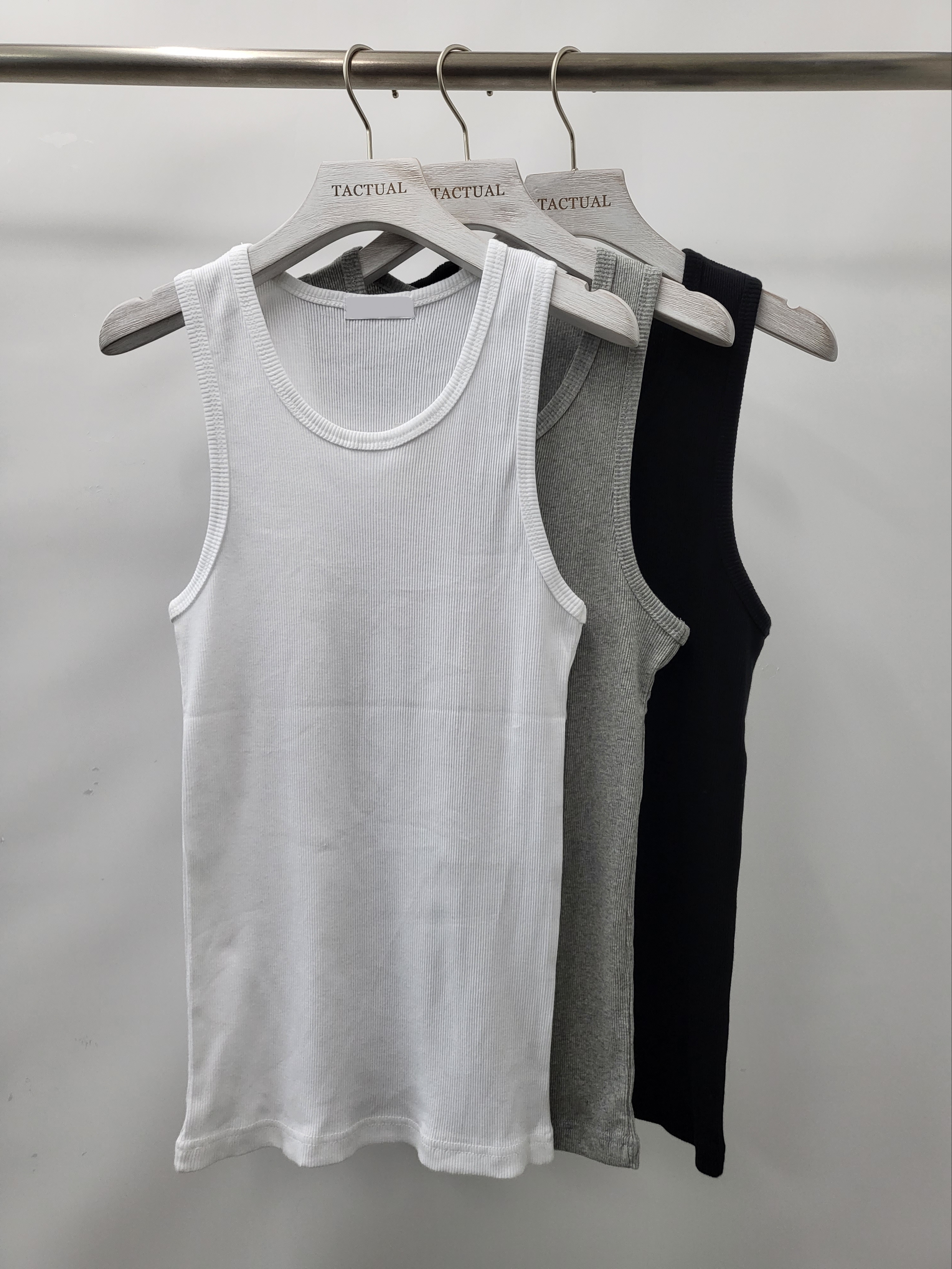 淨色暗直工字背紋背心 V1021