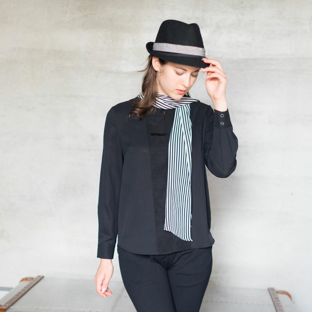 PIPPY高雅直紋多樣化領結襯衫長袖上衣 黑