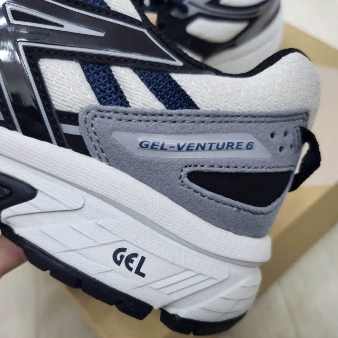 代購 Asics GEL-VENTURE 6 戶外 跑步鞋 休閒鞋 藍灰 MAY-