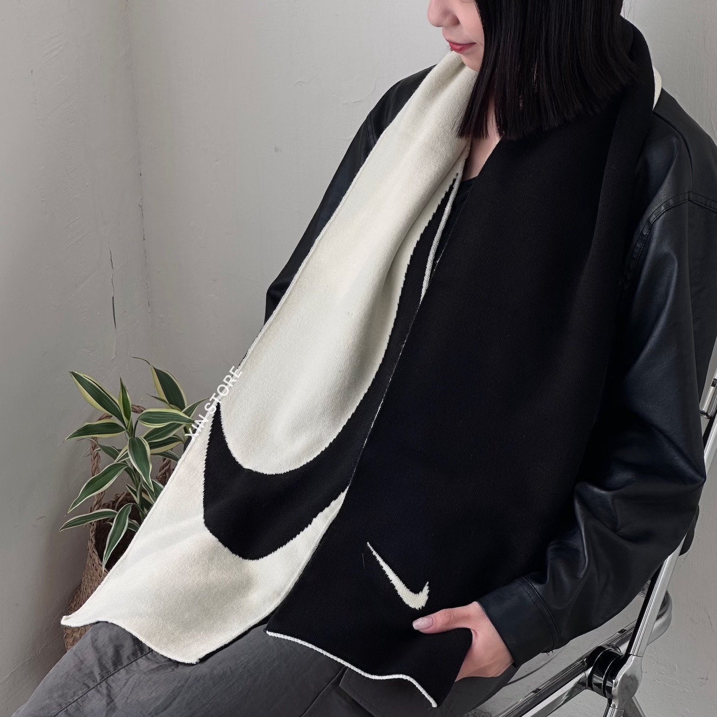 【現貨】Nike Swoosh Sport 大勾 小勾 針織 保暖 圍巾 米黑