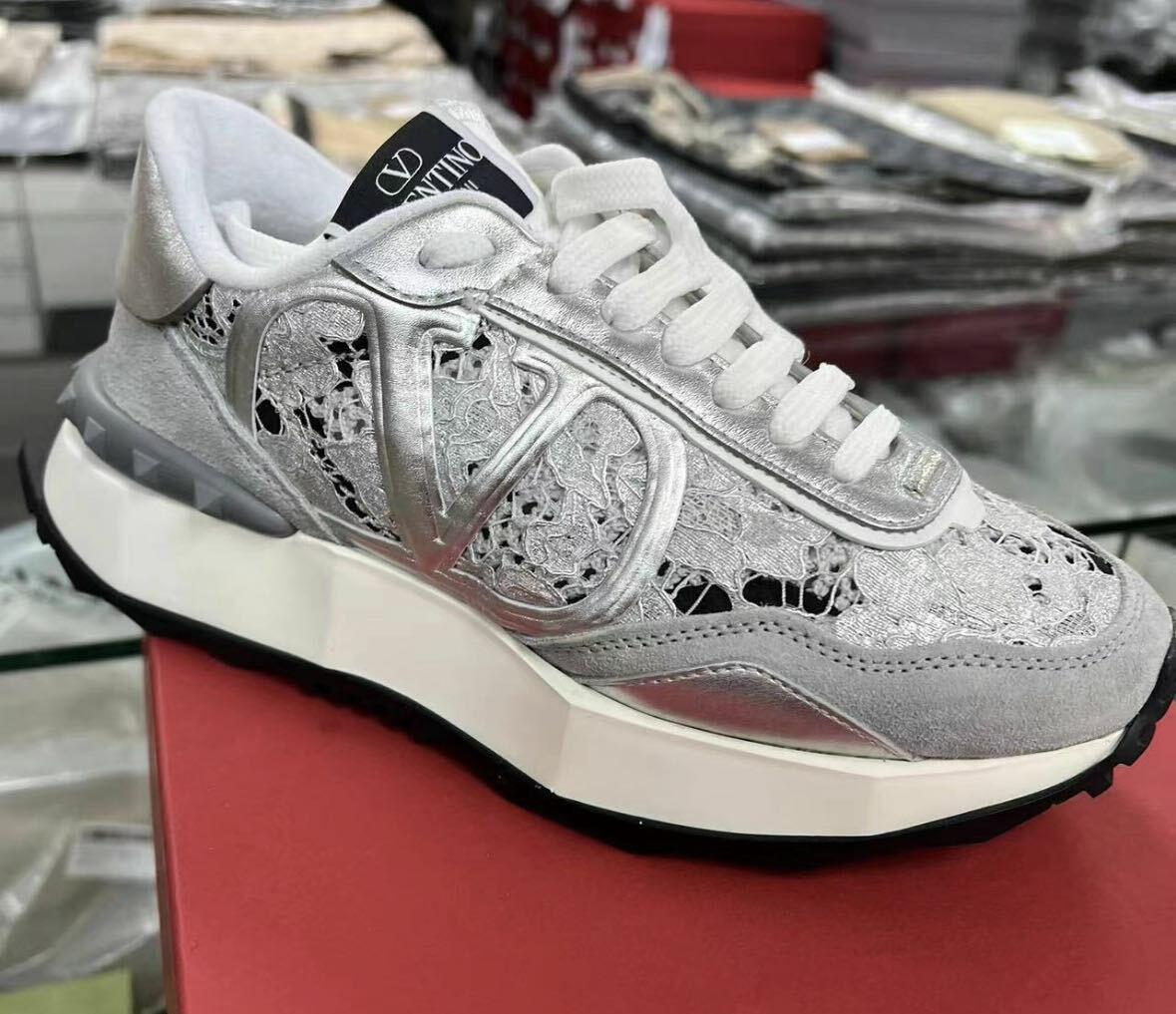 Valentino 銀色運動鞋 -M
