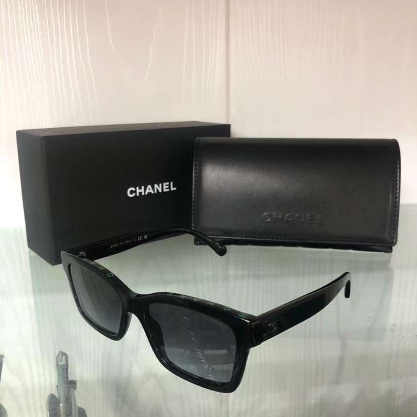 Chanel 字母鏡框墨鏡 -M