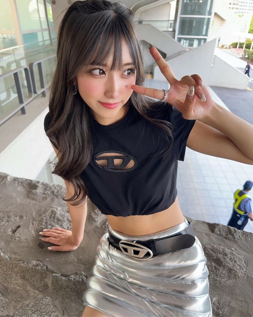 Diesel Y2K 刺繡鏤空Logo黑短袖 T-Angie T-Shirt