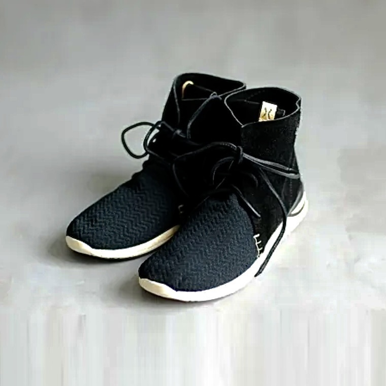 VISVIM HURON MESH MOC HI-FOLK - BLACK 8.5 PRE ORDER ITEM (預訂中)
