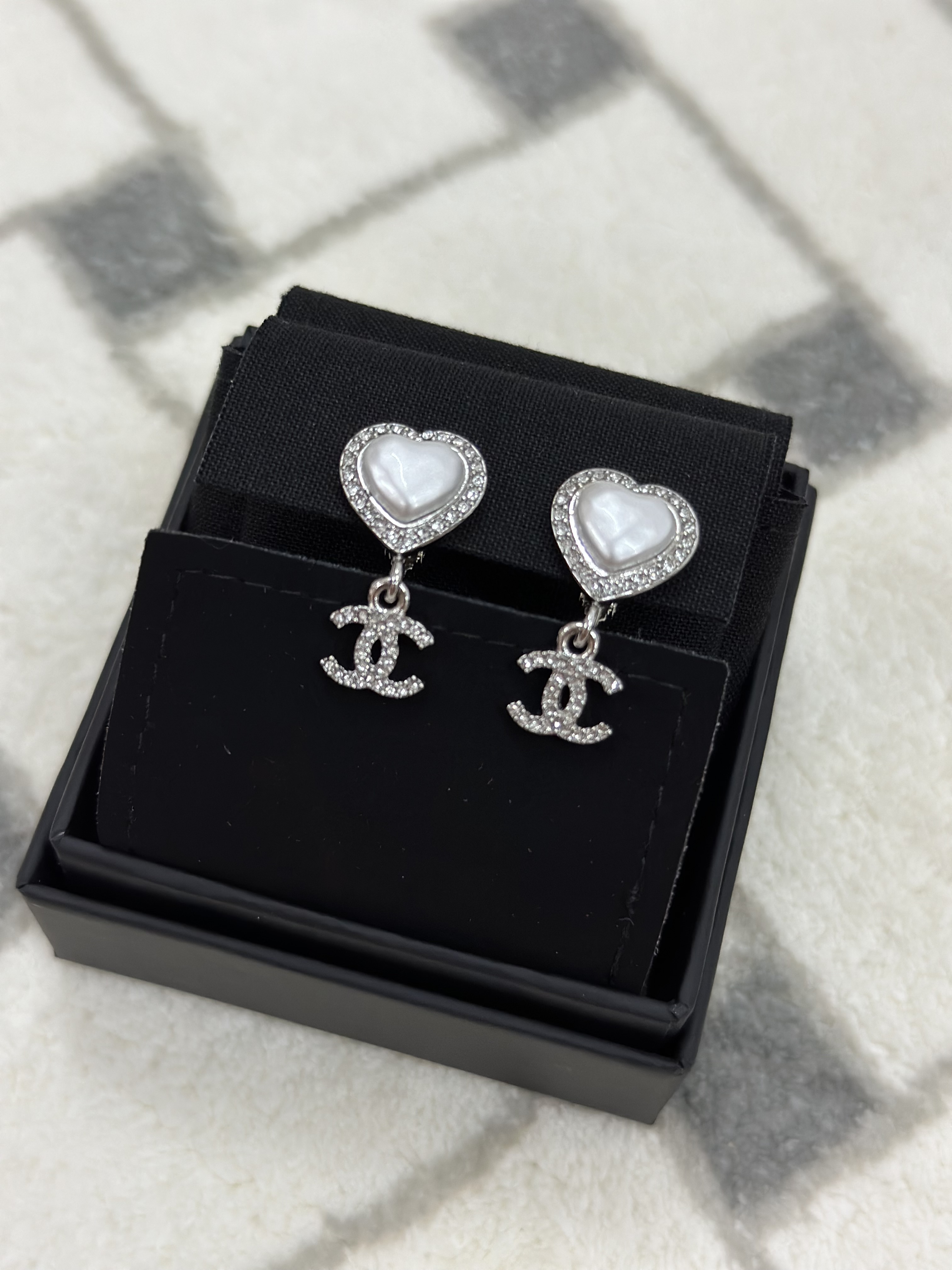 Chanel cc logo 心心 耳夾