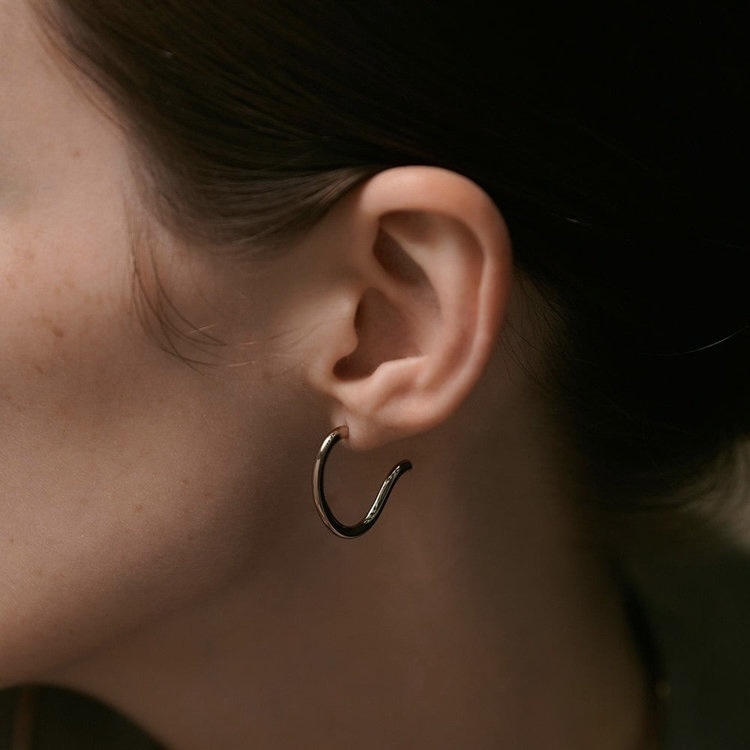 ete 米金色曲線 耳針耳環