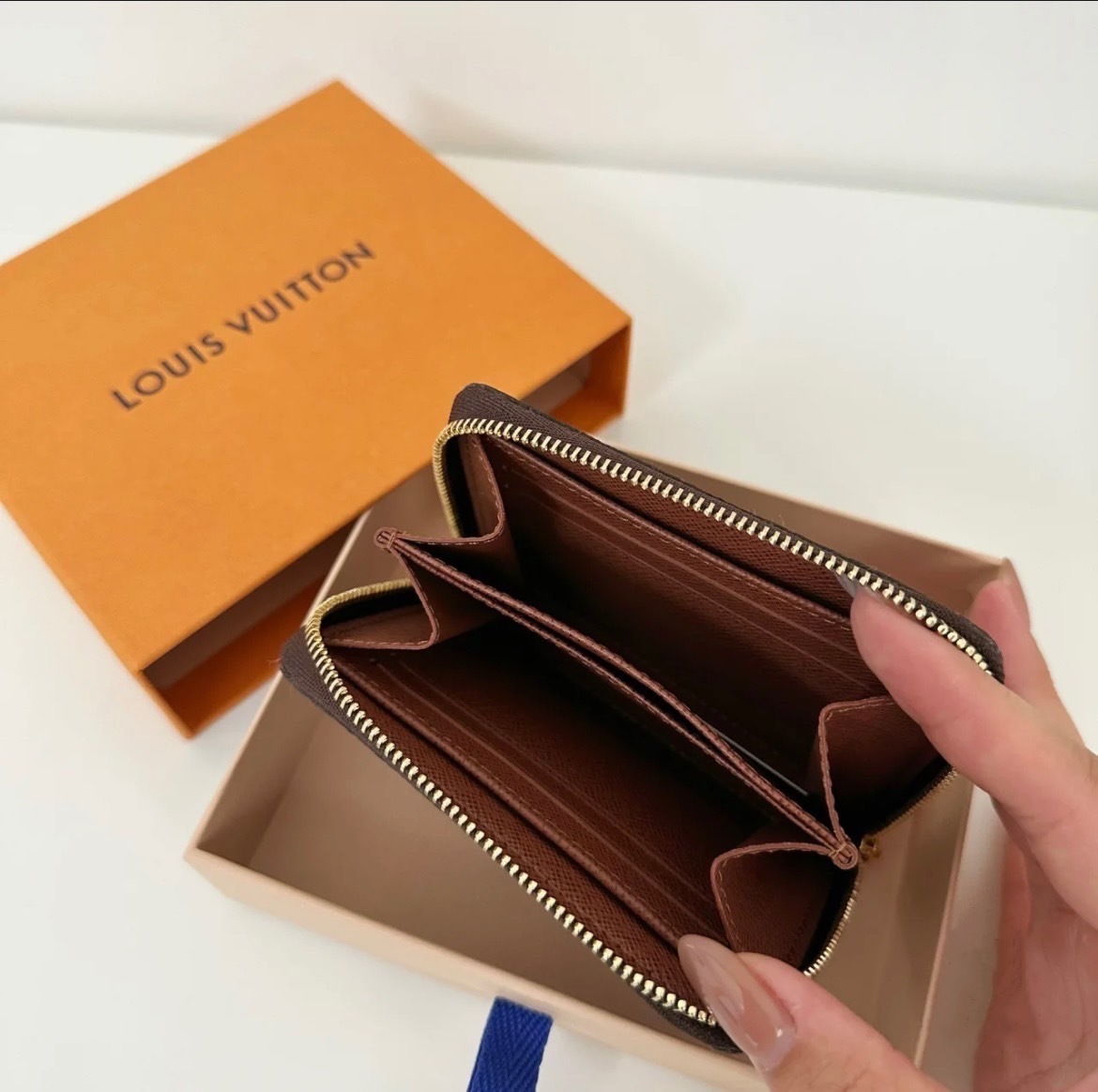 Louis Vuitton LV 拉鍊零錢包