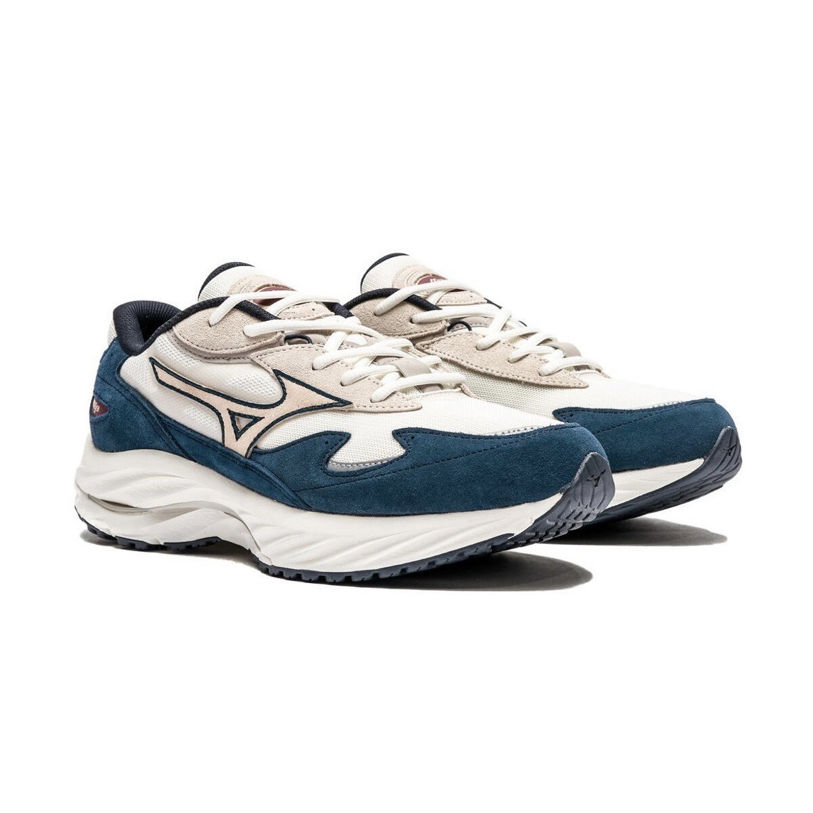 Mizuno Wave Rider β 復古休閒鞋款