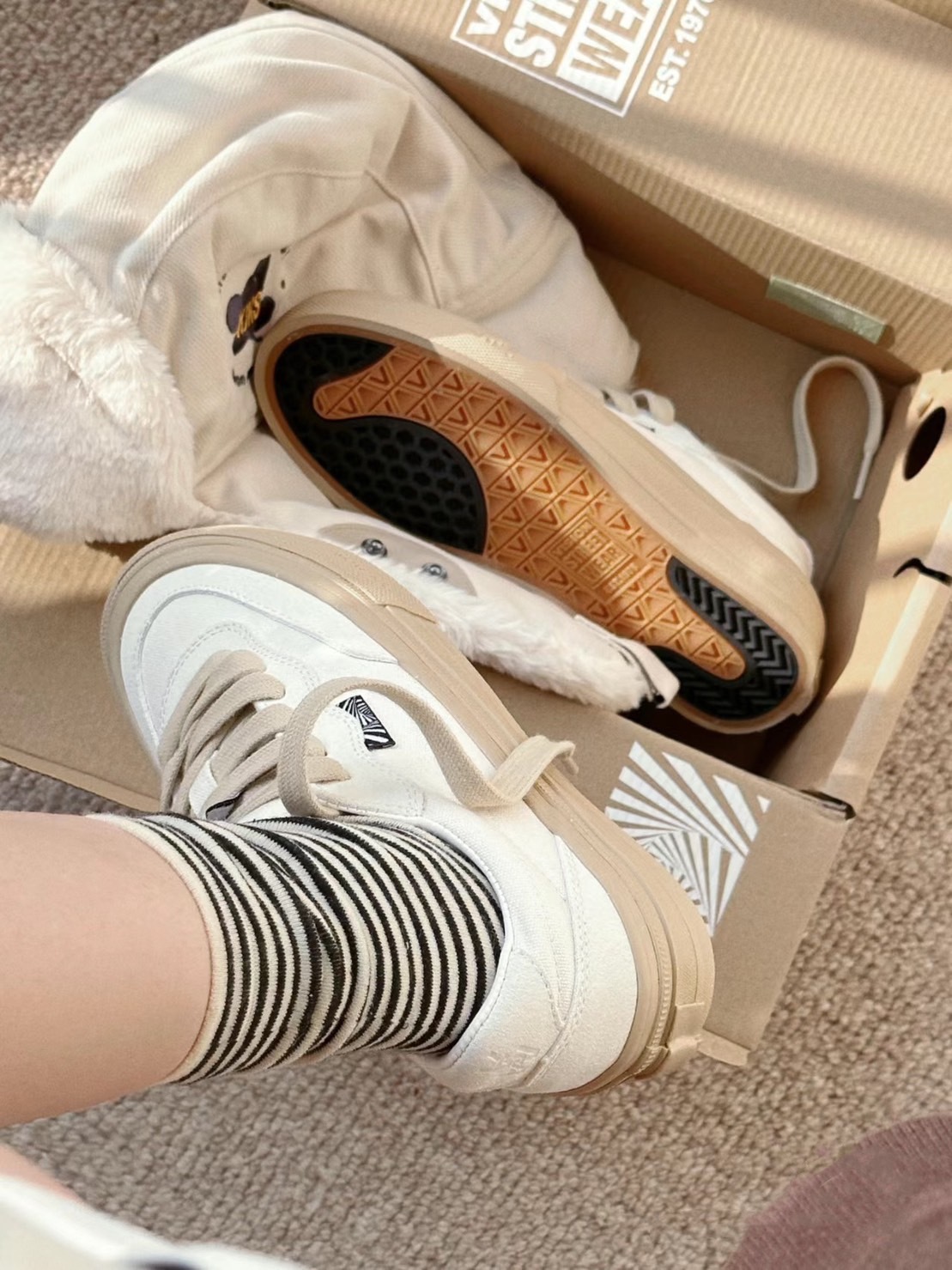 VISION STREET WEAR FLAT TOP系列 街頭滑板鞋 奶油白 V231NY700931