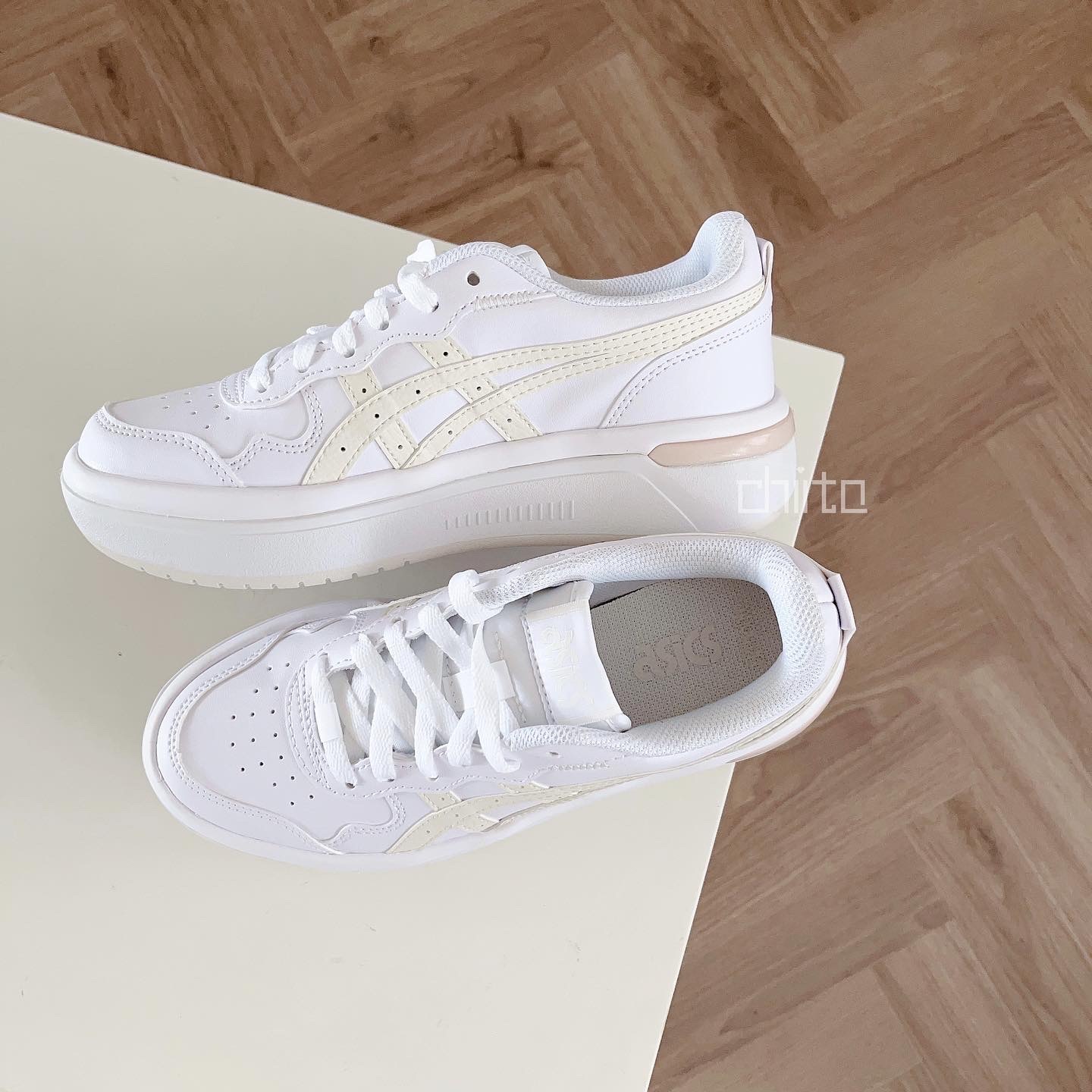 (23.5) Asics 雲朵厚底小白鞋