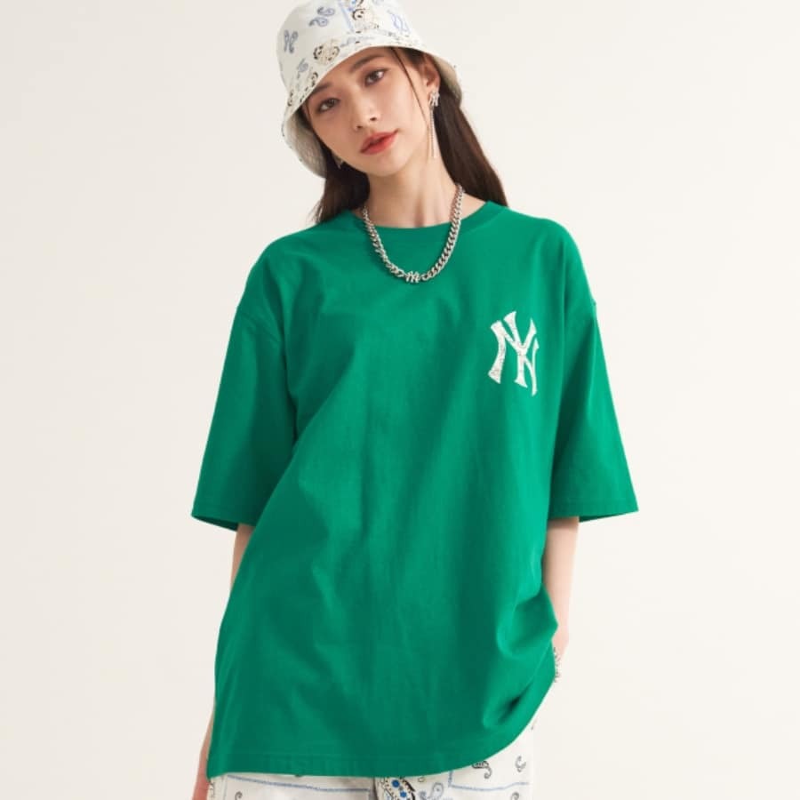 MLB PAISLEY MEGA LOGO T-SHIRT