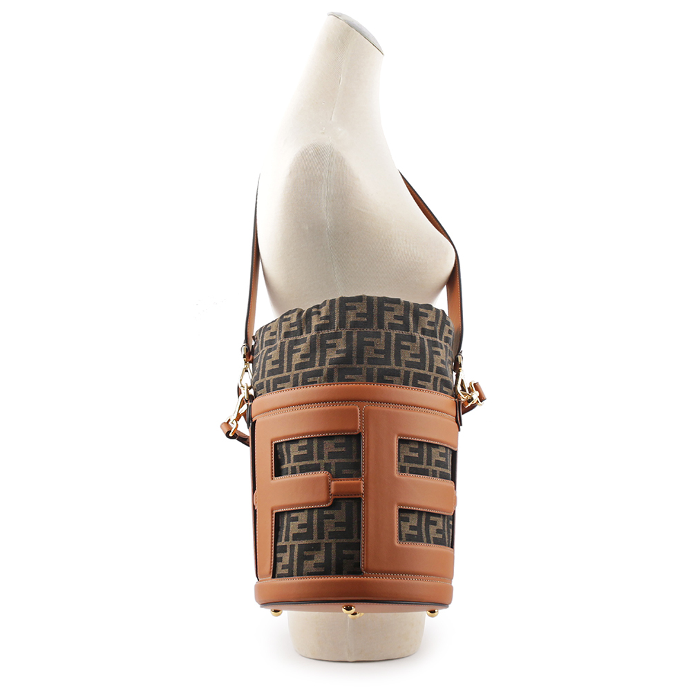【FENDI】Step Out 皮革拼緹花布中款水桶包(棕色/焦糖色) 8BT364 APES F1LEN