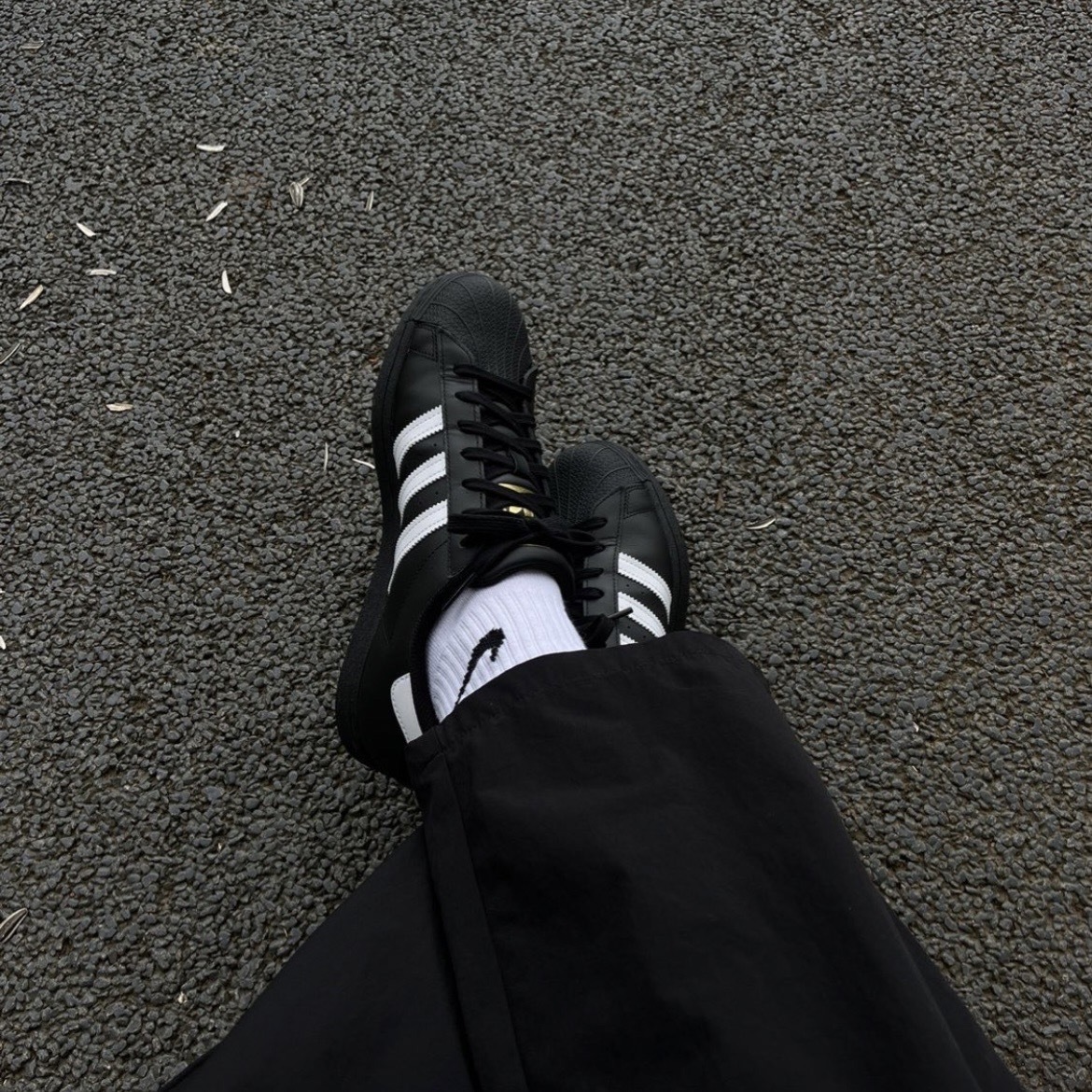 【現貨/代購】ADIDAS SUPER STAR 經典全黑 金標 貝殼鞋 EG4959