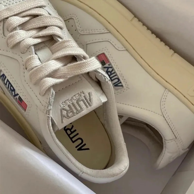 Autry Medalist 皮革 小白鞋 奶油底 休閒鞋  AULW-LL15