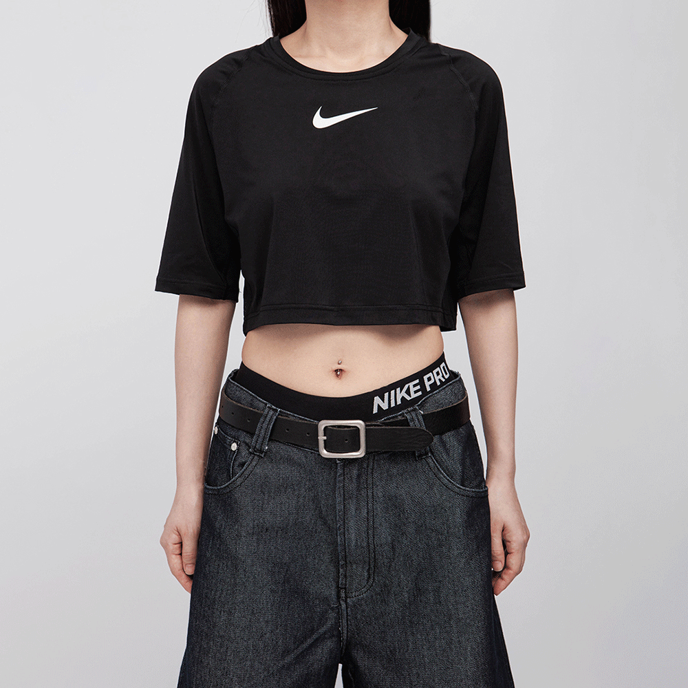 VINTAGE NIKE CROP TEE